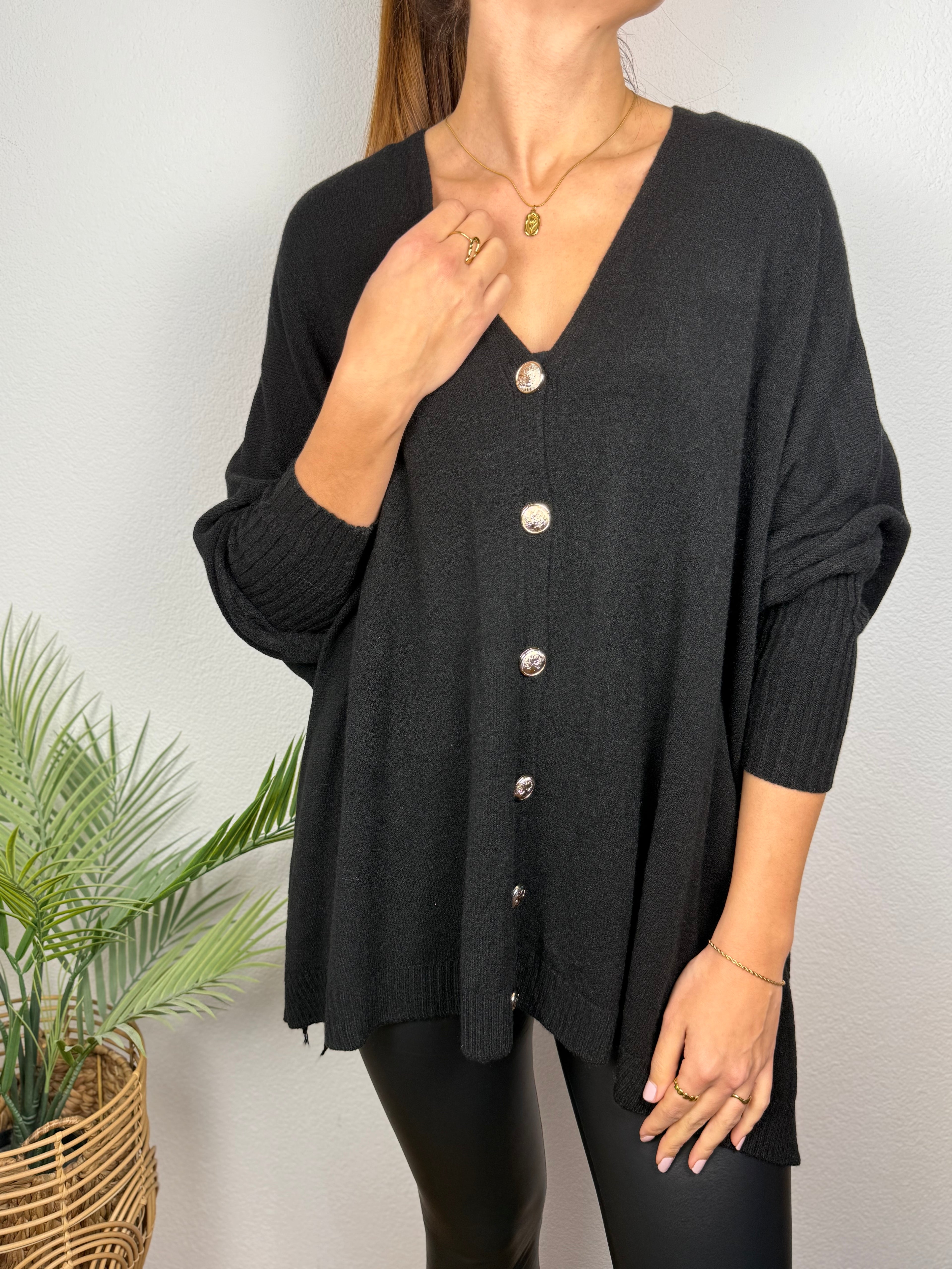 Ultra Oversize Strickjacke Elisa mit Knöpfen - butterweich dank Viskose (Kopie)