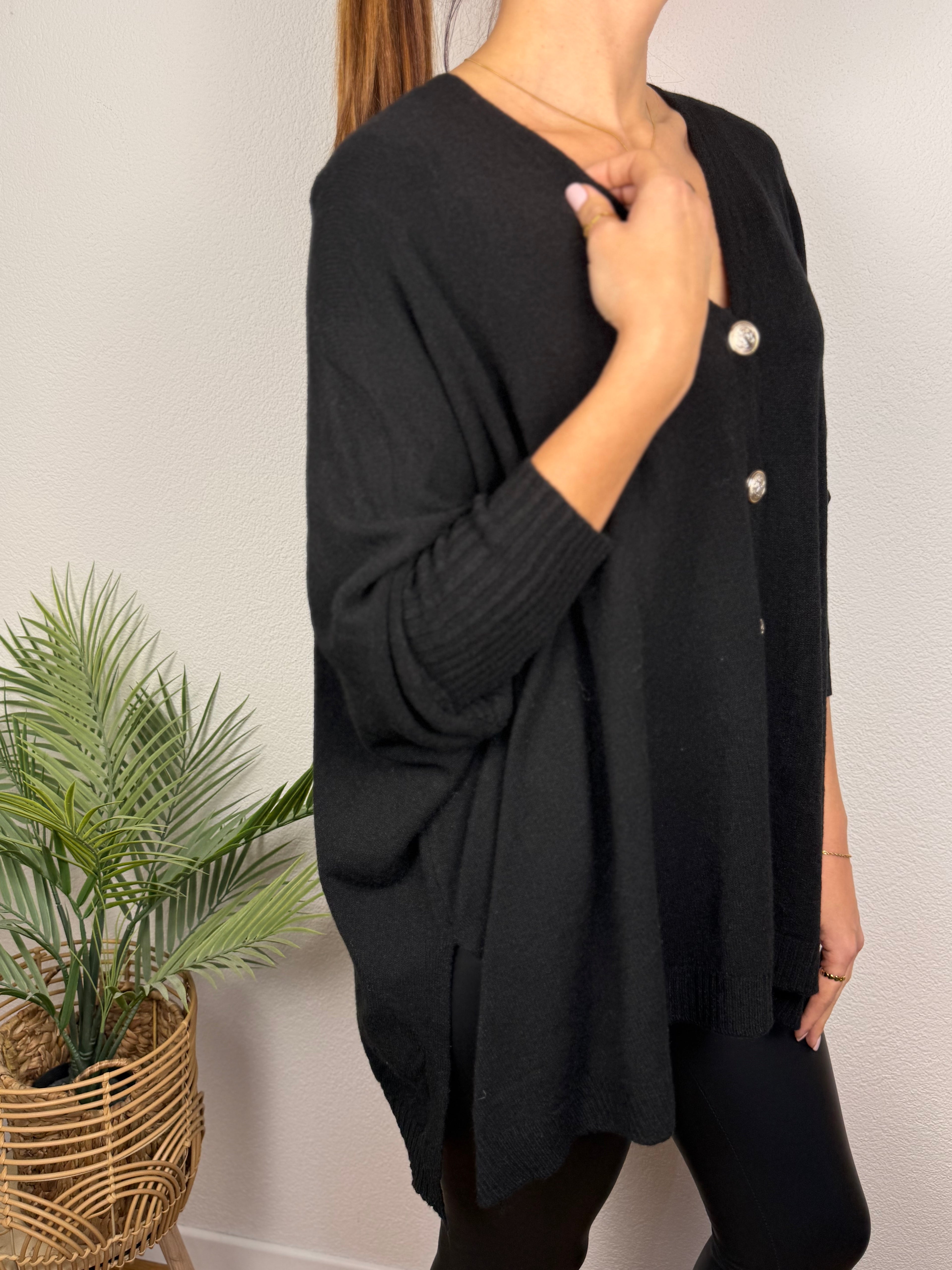 Ultra Oversize Strickjacke Elisa mit Knöpfen - butterweich dank Viskose (Kopie)