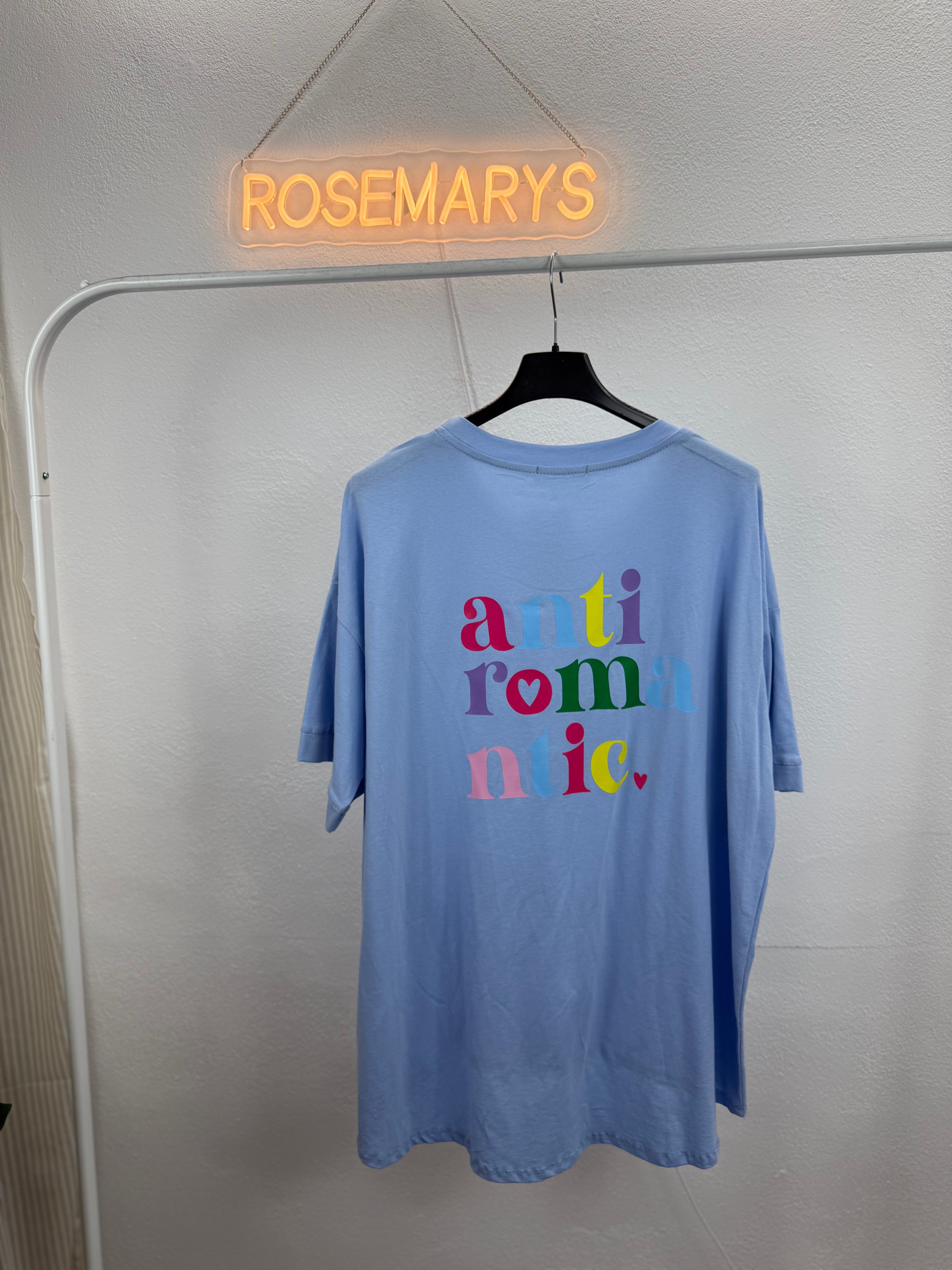 T-Shirt ANTI ROMANTIC - verschiedene Farben