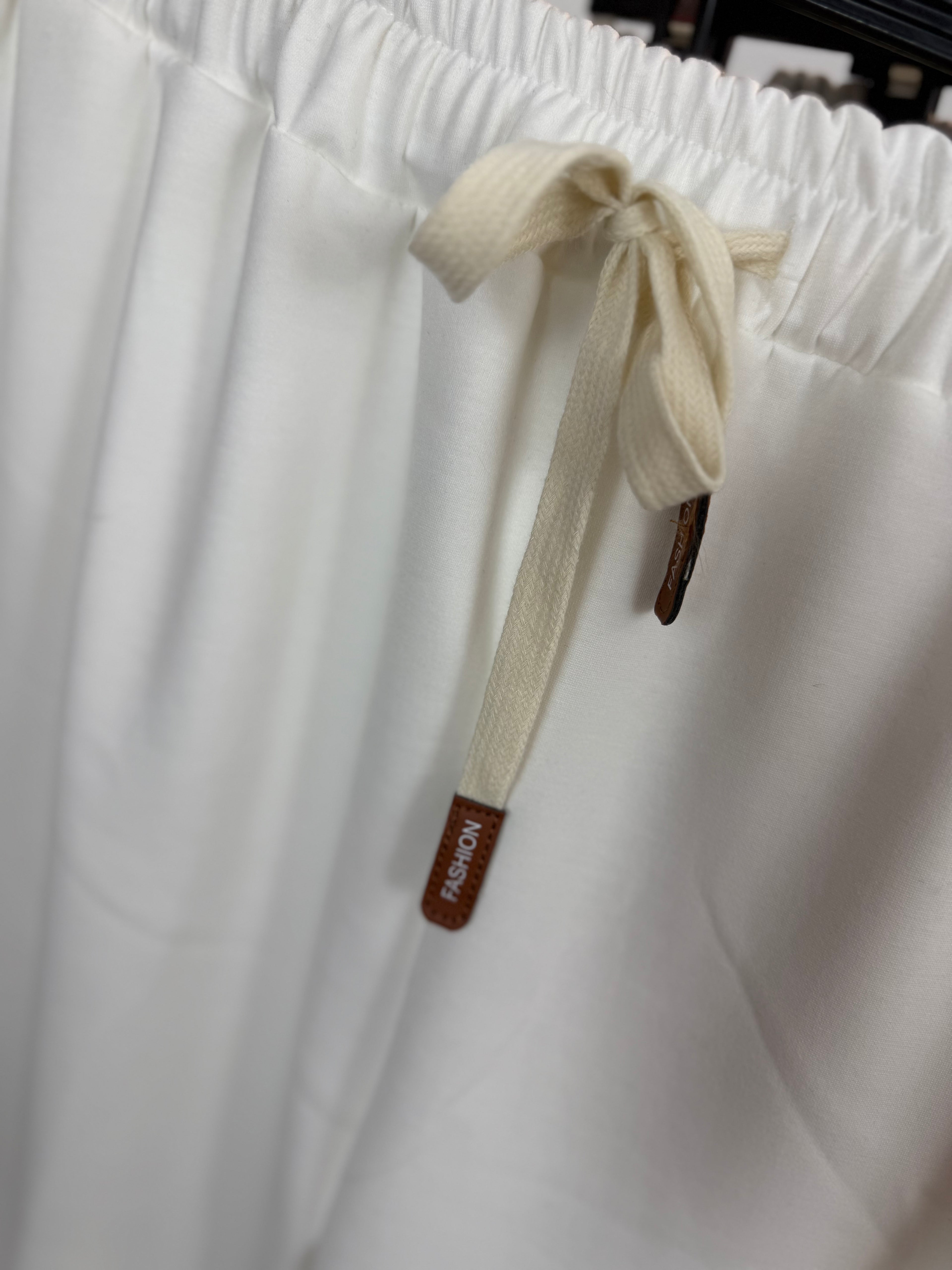 Weite Hose AMY - aus Butterstoff