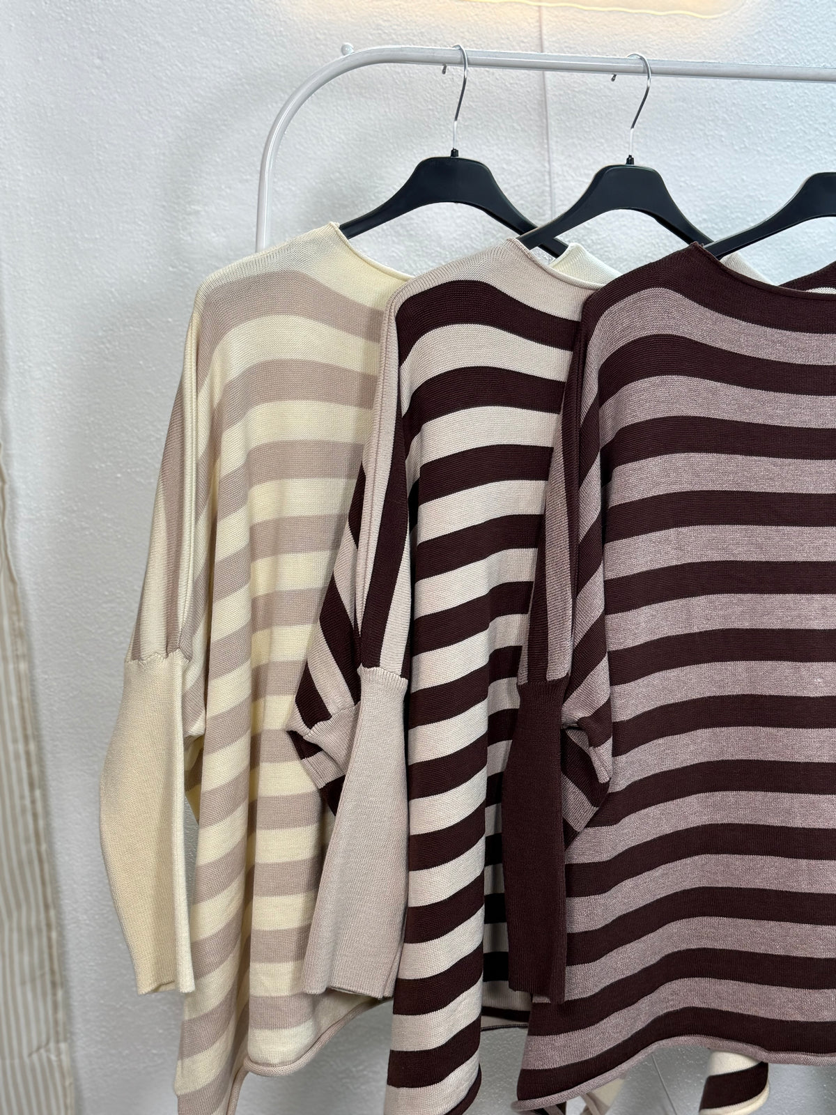 ULTRA OVERSIZE Pullover mit Fledermausärmeln - gestreift - bis 48 tragbar