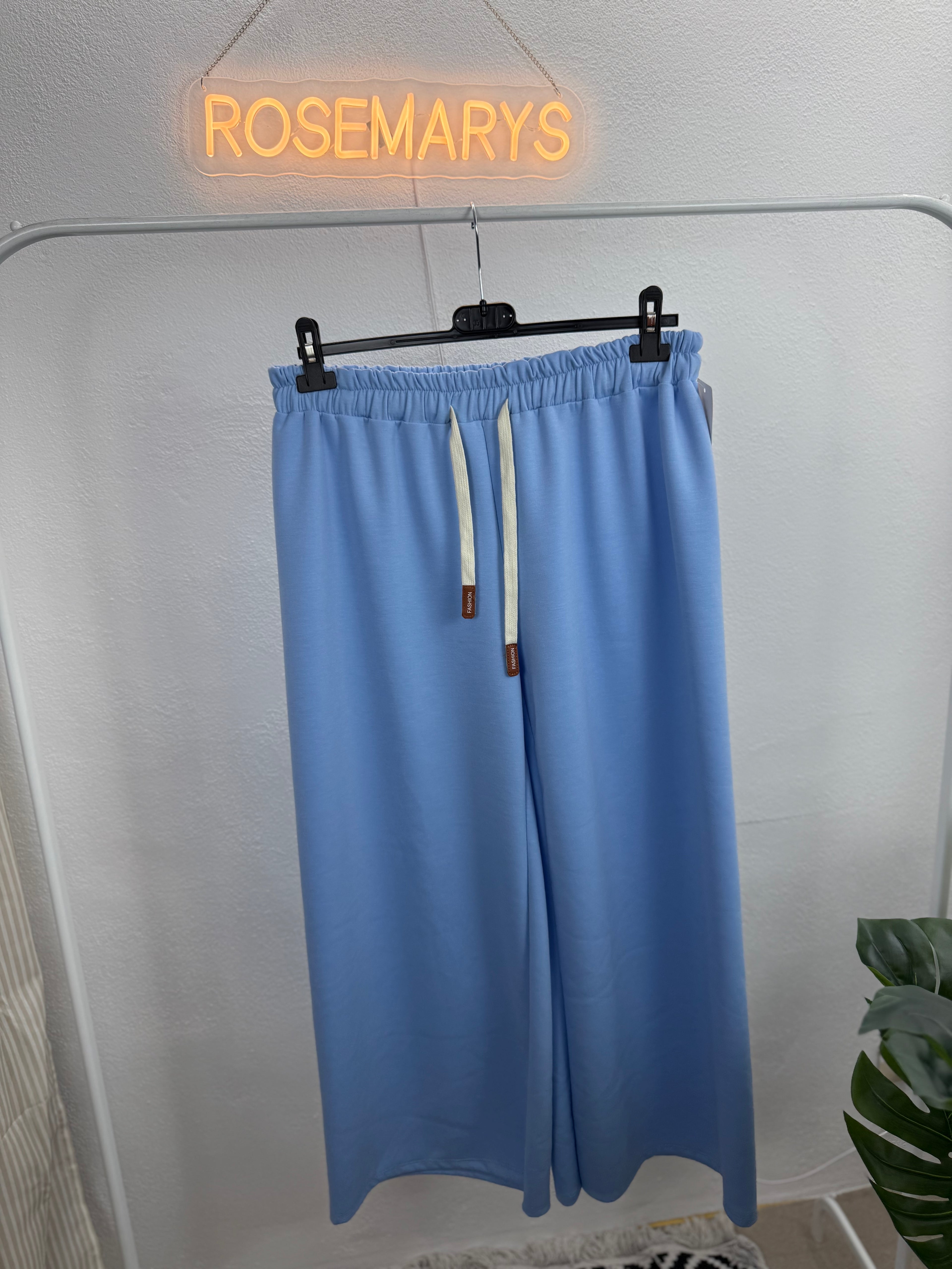 Weite Hose AMY - aus Butterstoff