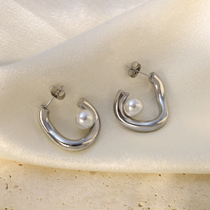 SIENNA Perlen-Creolen - in Silber und Gold - Edelstahl + 18K Vergoldung