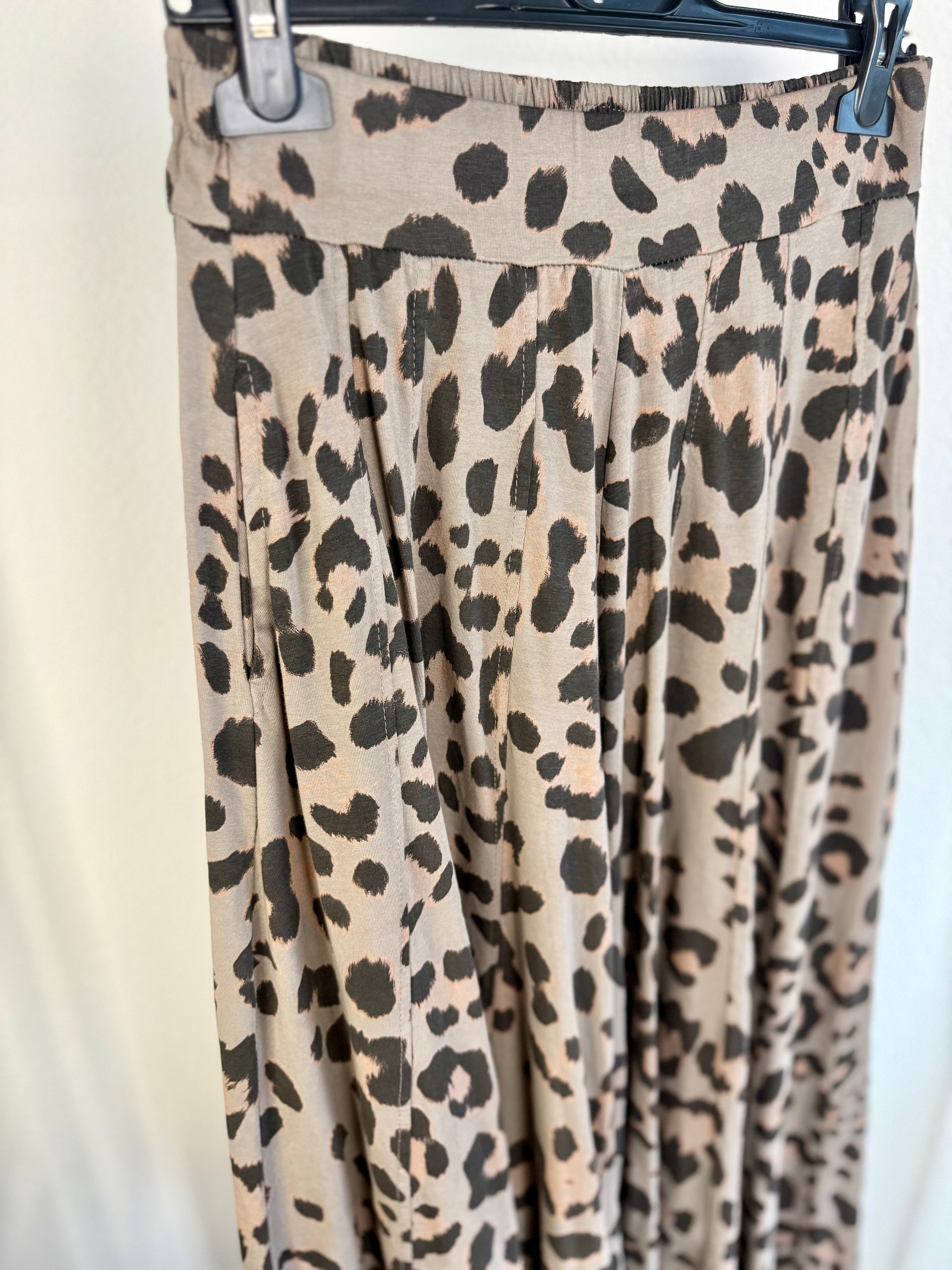 Ultra wide leg Hose mit Leoprint