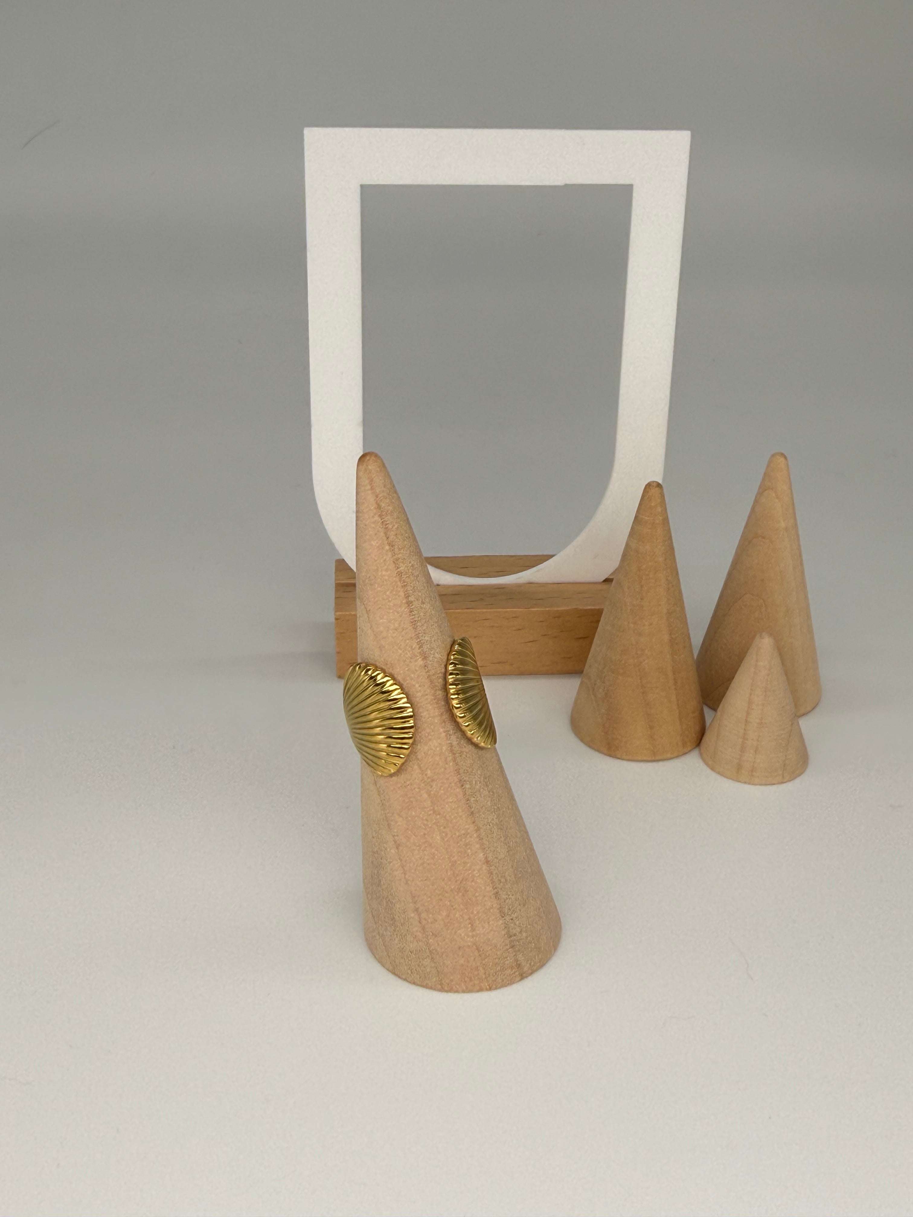 Ring im Muscheldesign - größenverstellbar + 18K Vergoldung