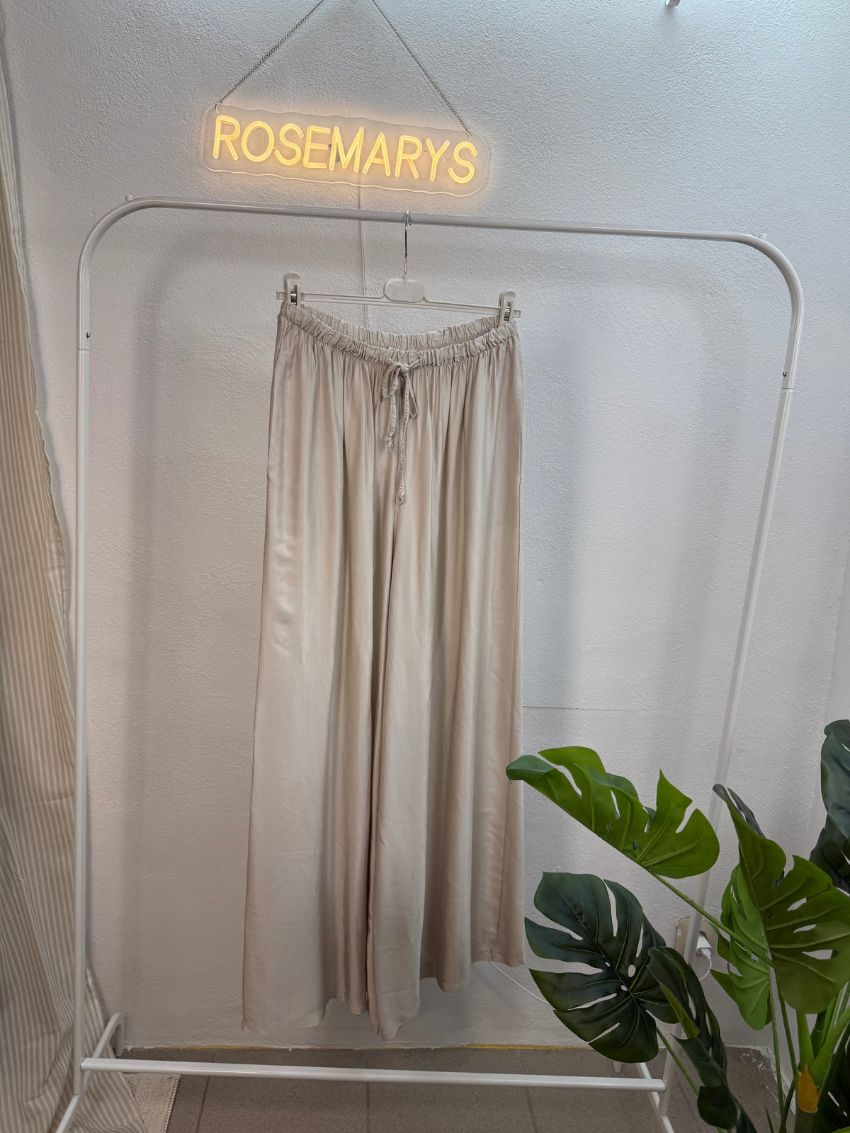 Ultra Wide Leg Satin Hose - mit Bequembund in verschiedenen Farben - bis 44 tragbar