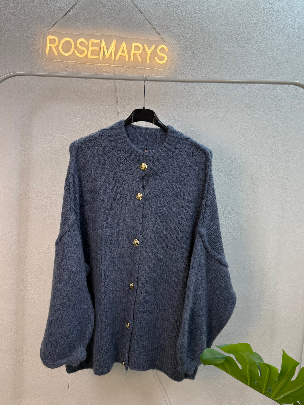 Ultra Oversize Strickcardigan mit Knopfleiste
