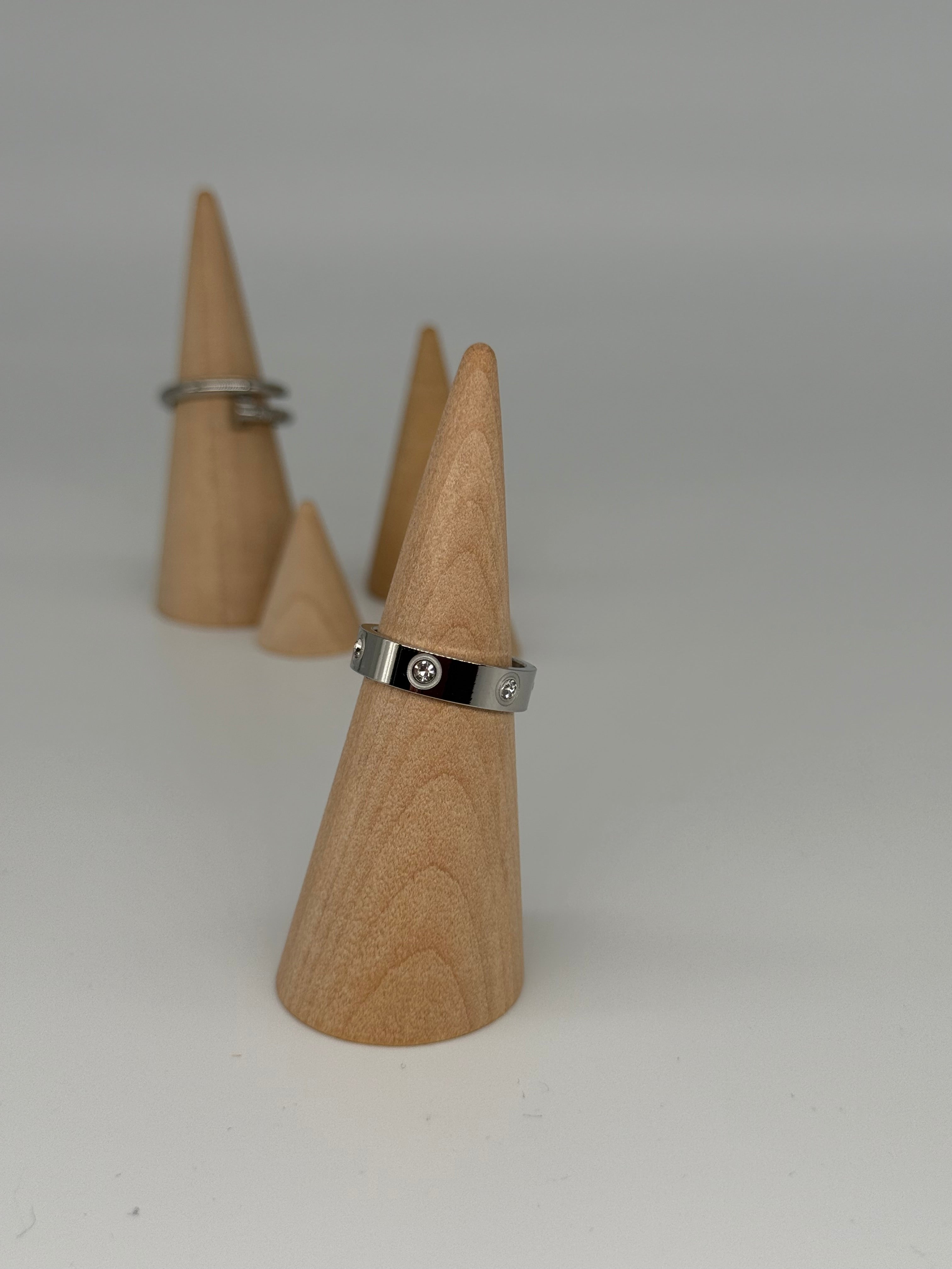 Edelstahlring mit Strasssteinen