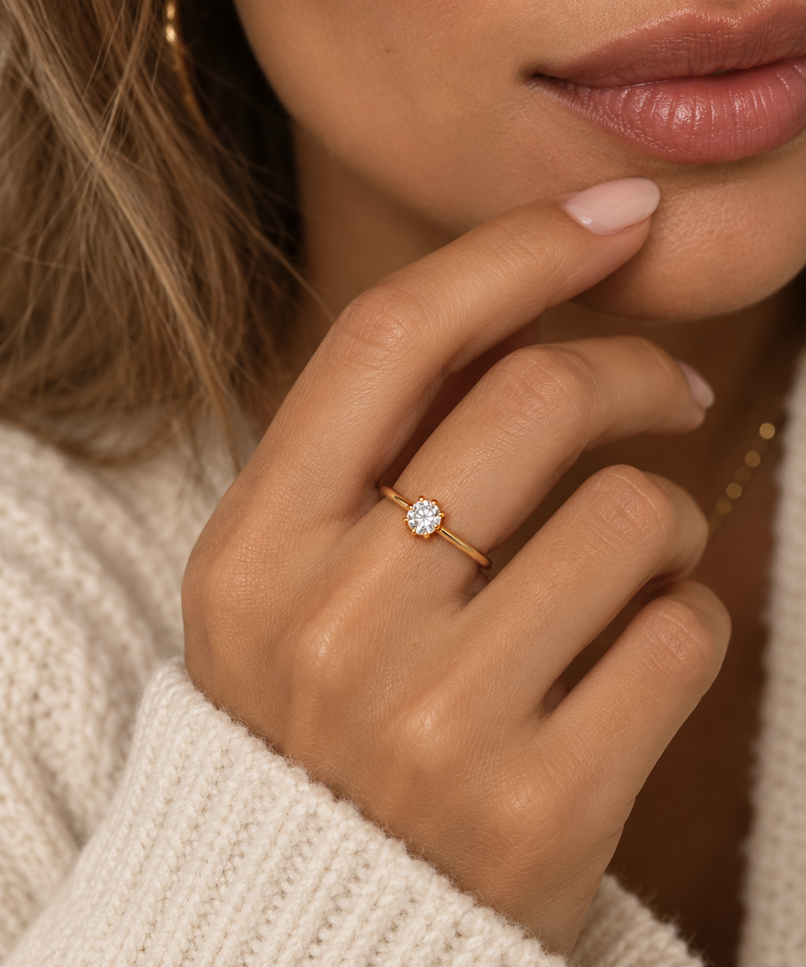 VÉRA Solitaire Ring – 18K vergoldeter Edelstahl mit Zirkonia