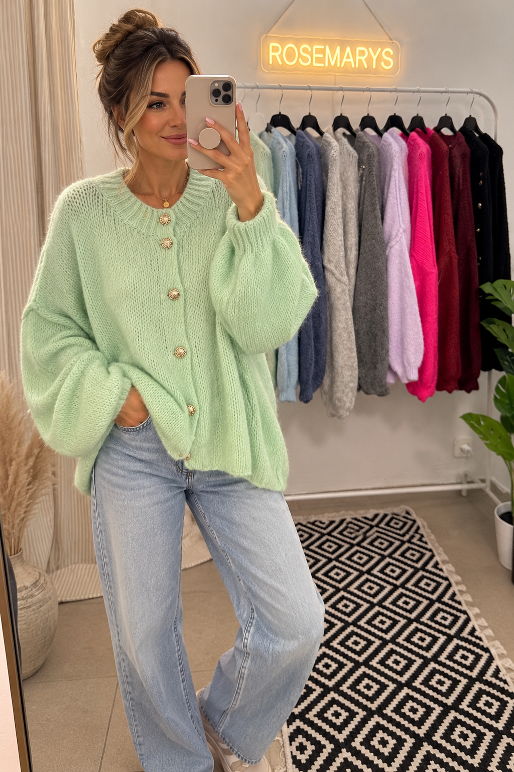 Oversize-Strickcardigan mit goldener Knopfleiste – MIDI SIZE - Passt bis 44/46