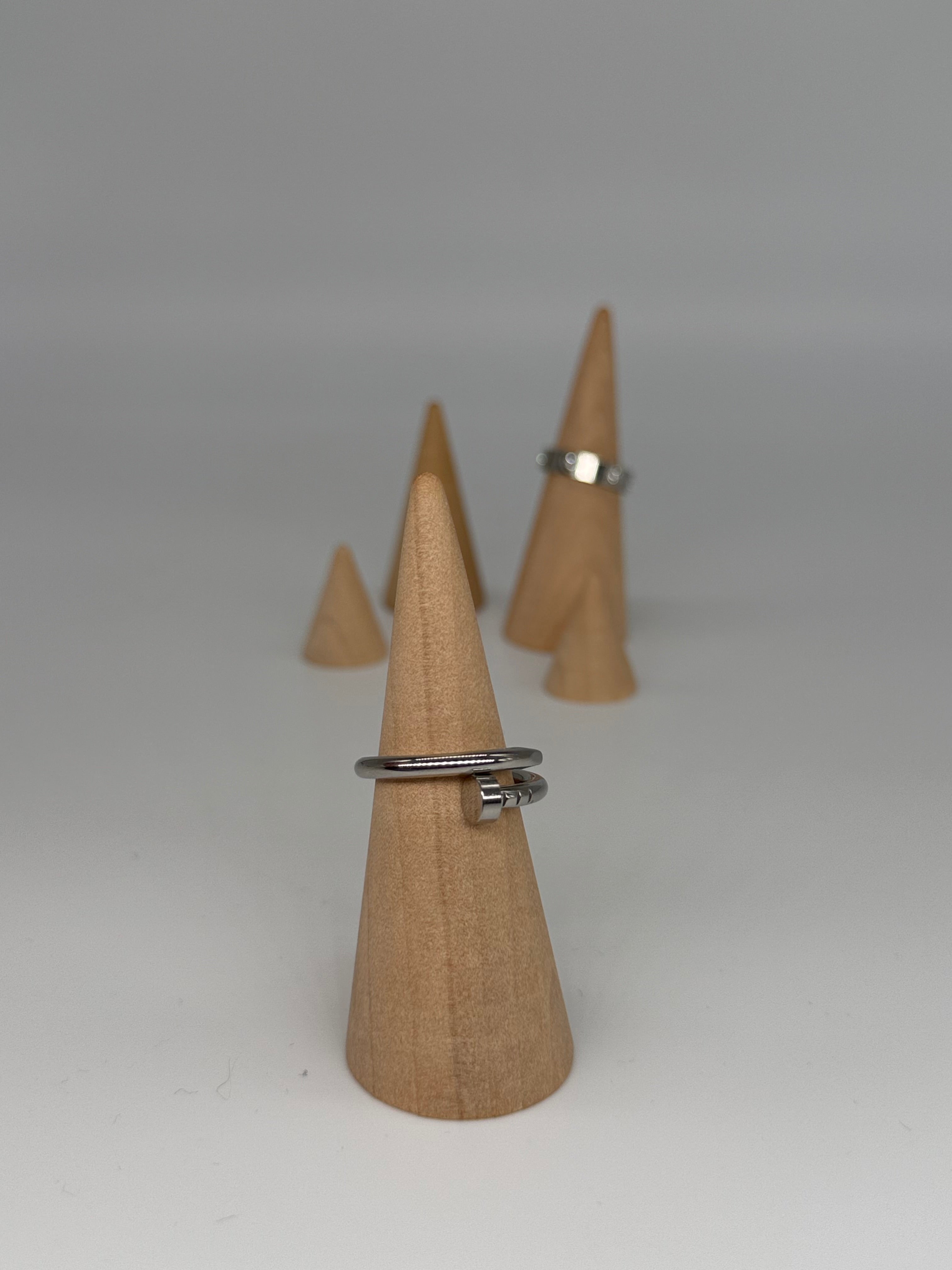 Edelstahlring im Nageldesign