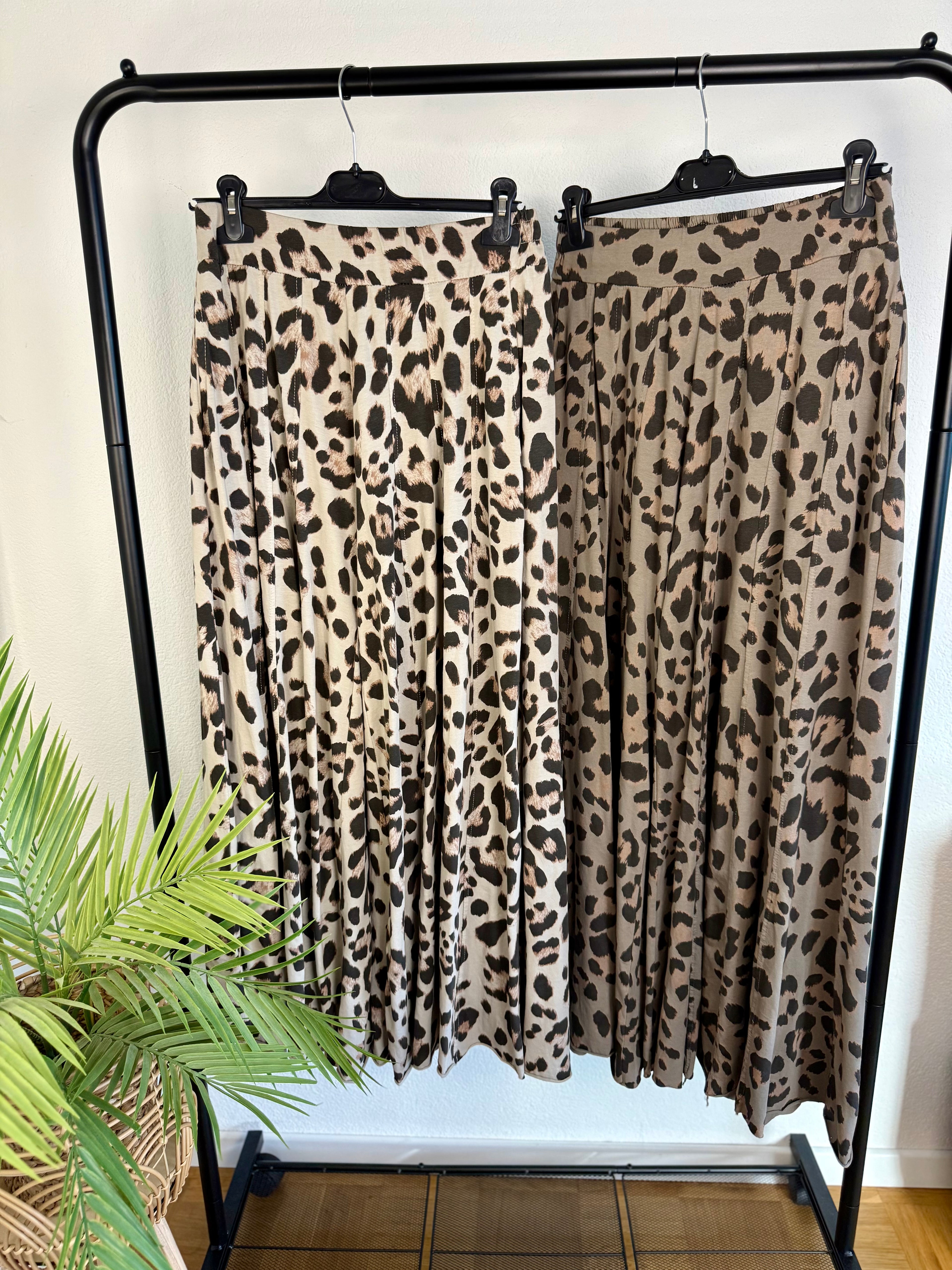 Ultra wide leg Hose mit Leoprint