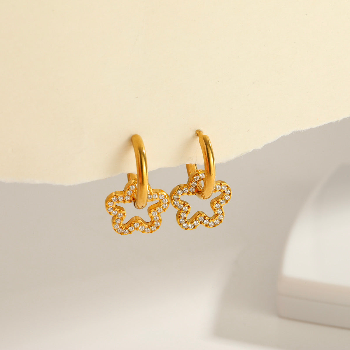 MINI FLOWER Creolen - mit Zirkonsteinen und aus Edelstahl