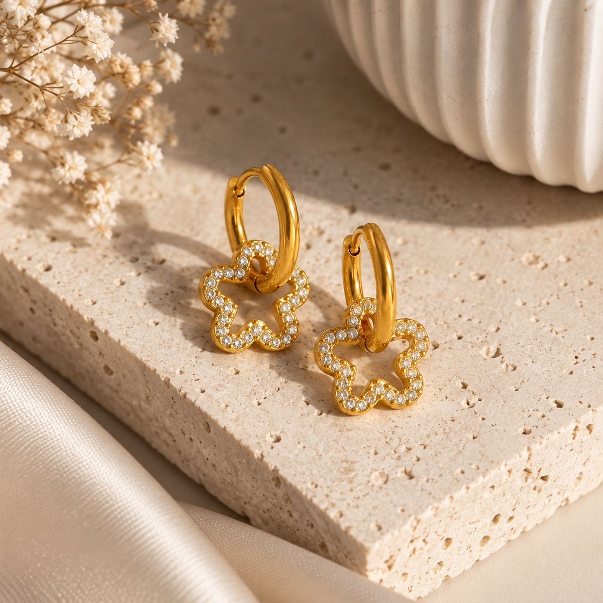 MINI FLOWER Creolen - mit Zirkonsteinen und aus Edelstahl