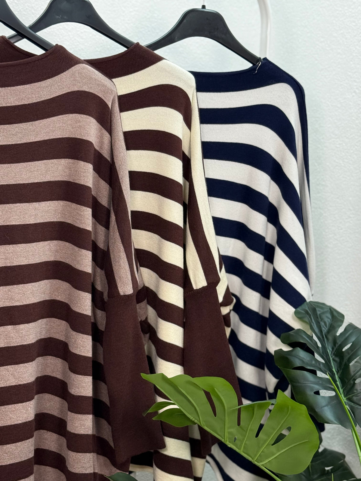 ULTRA OVERSIZE Pullover mit Fledermausärmeln - gestreift - bis 48 tragbar