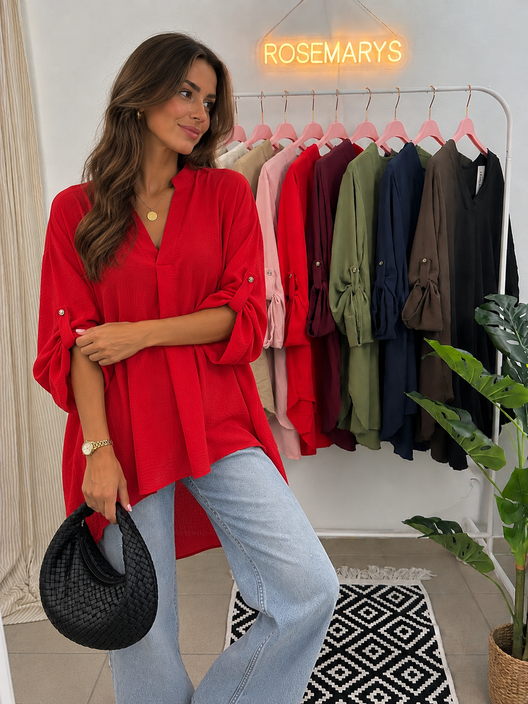 LIVIA – Lange Oversize-Bluse mit V-Ausschnitt - bis 44/46