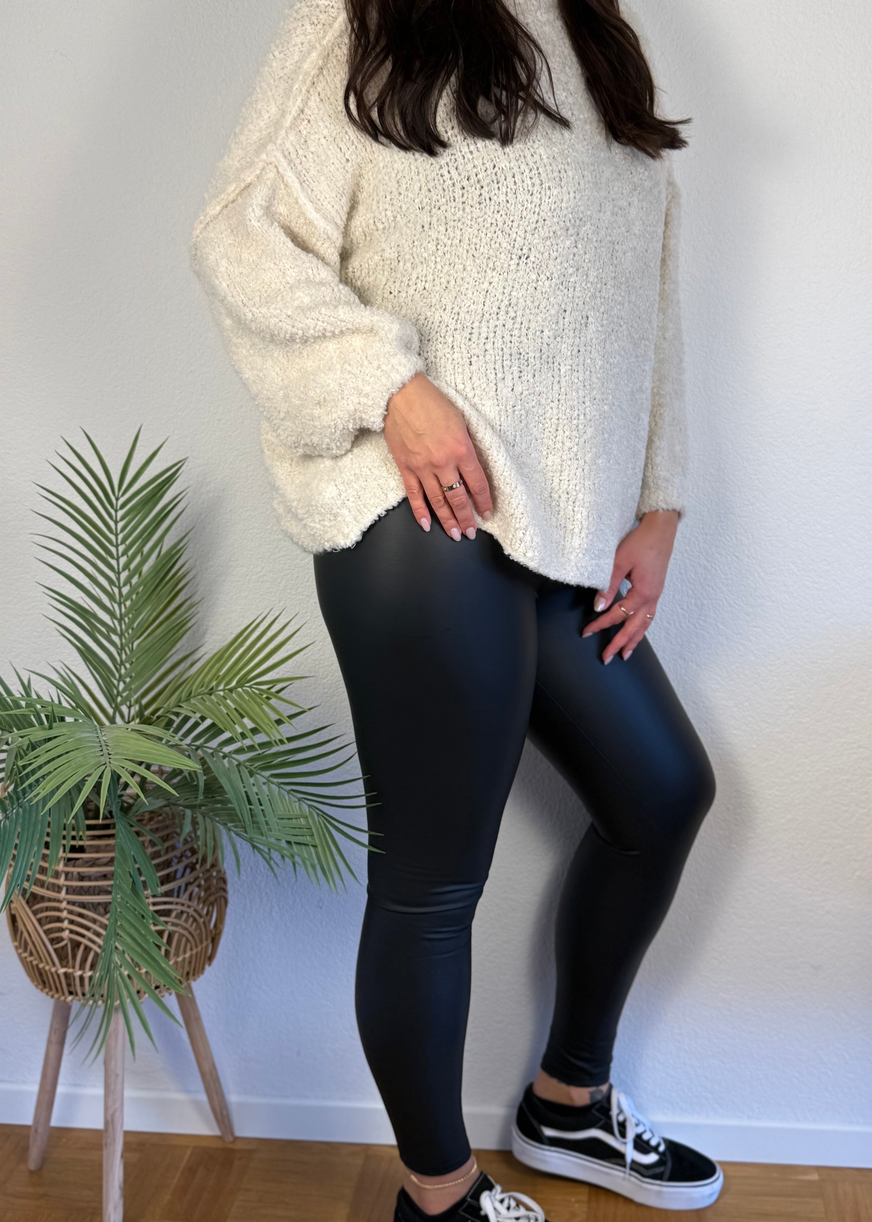 Dehnbare Leggins in Lederoptik