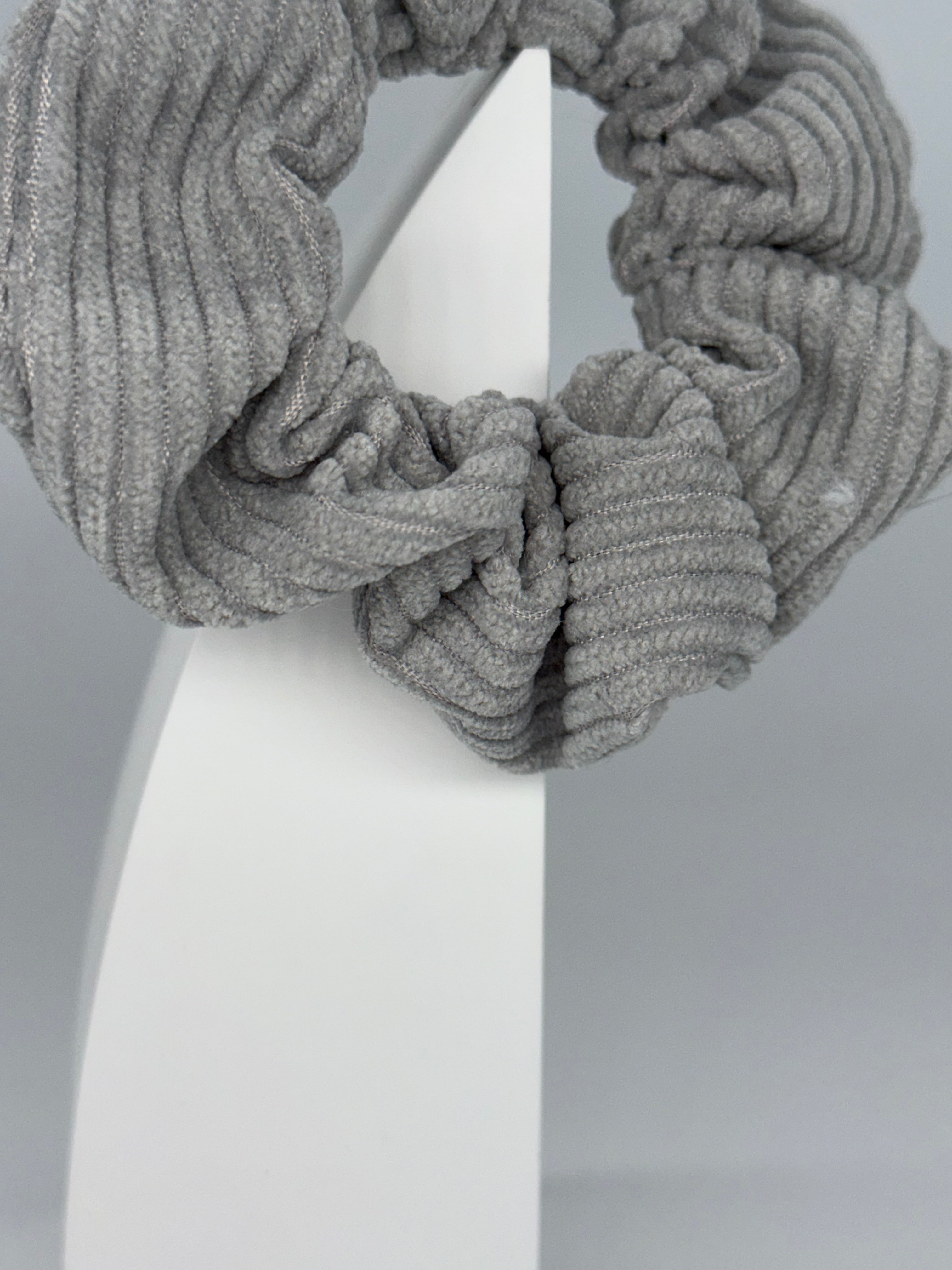 Scrunchie Streifen mit Struktur MIDI Size