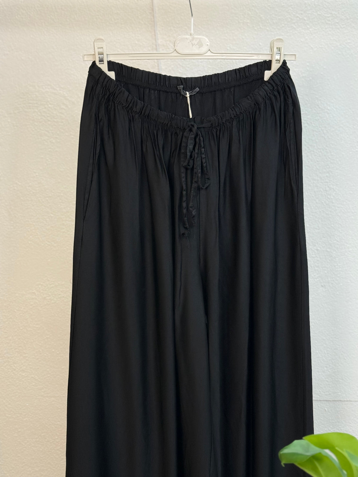Ultra Wide Leg Satin Hose - mit Bequembund in verschiedenen Farben - bis 44 tragbar