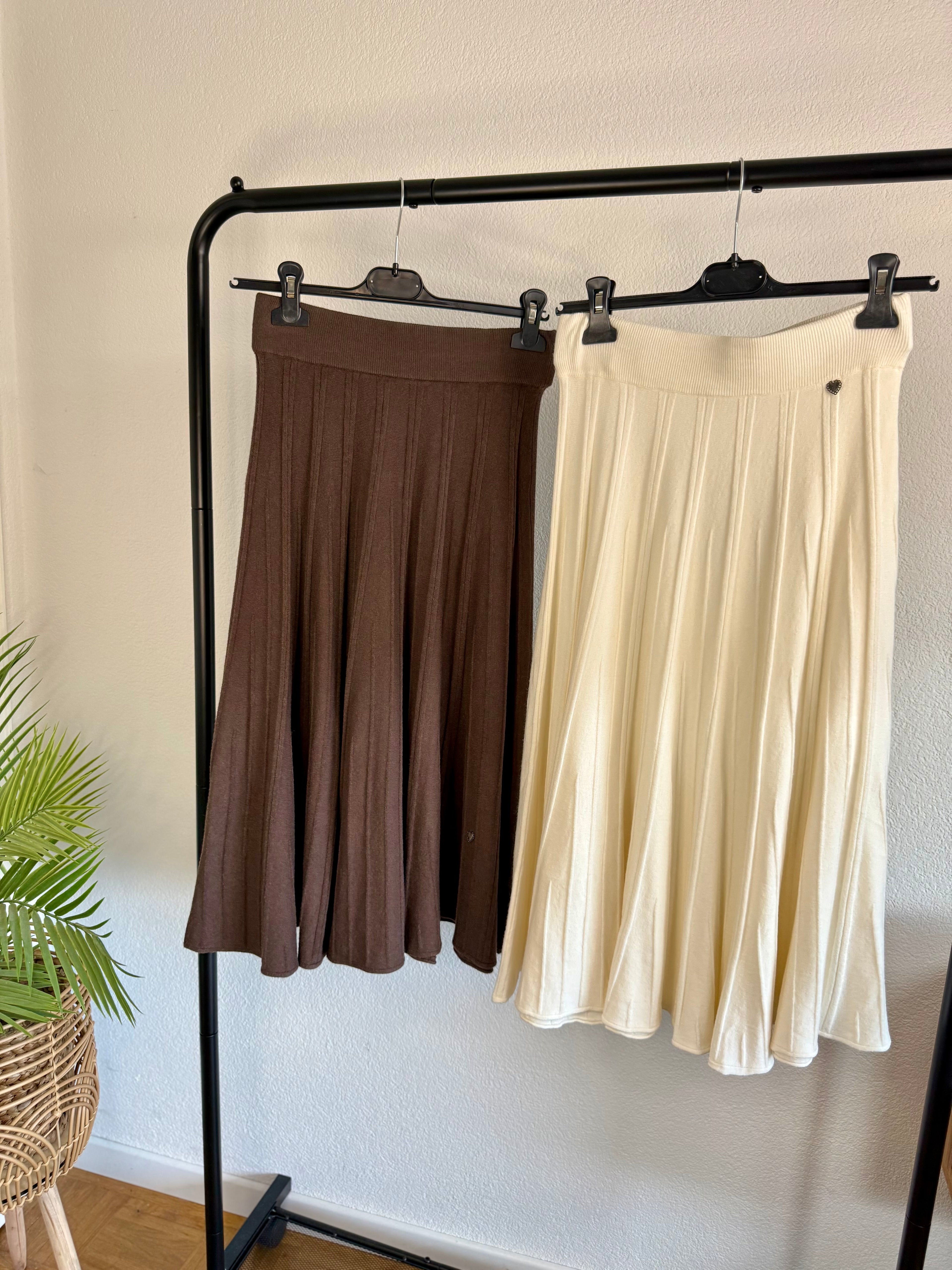 Weicher Strickrock mit Viskose