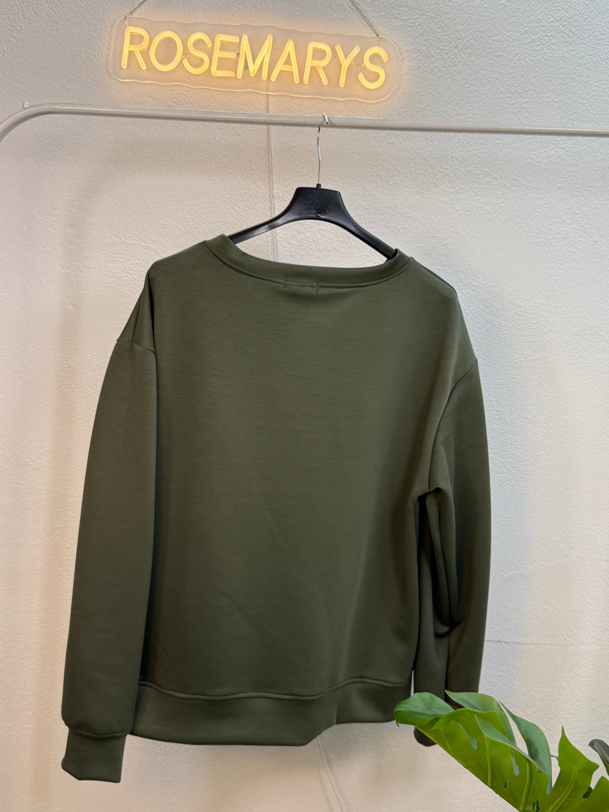 Soho Pullover – Leo Details 🐆✨- verschiedene Farben