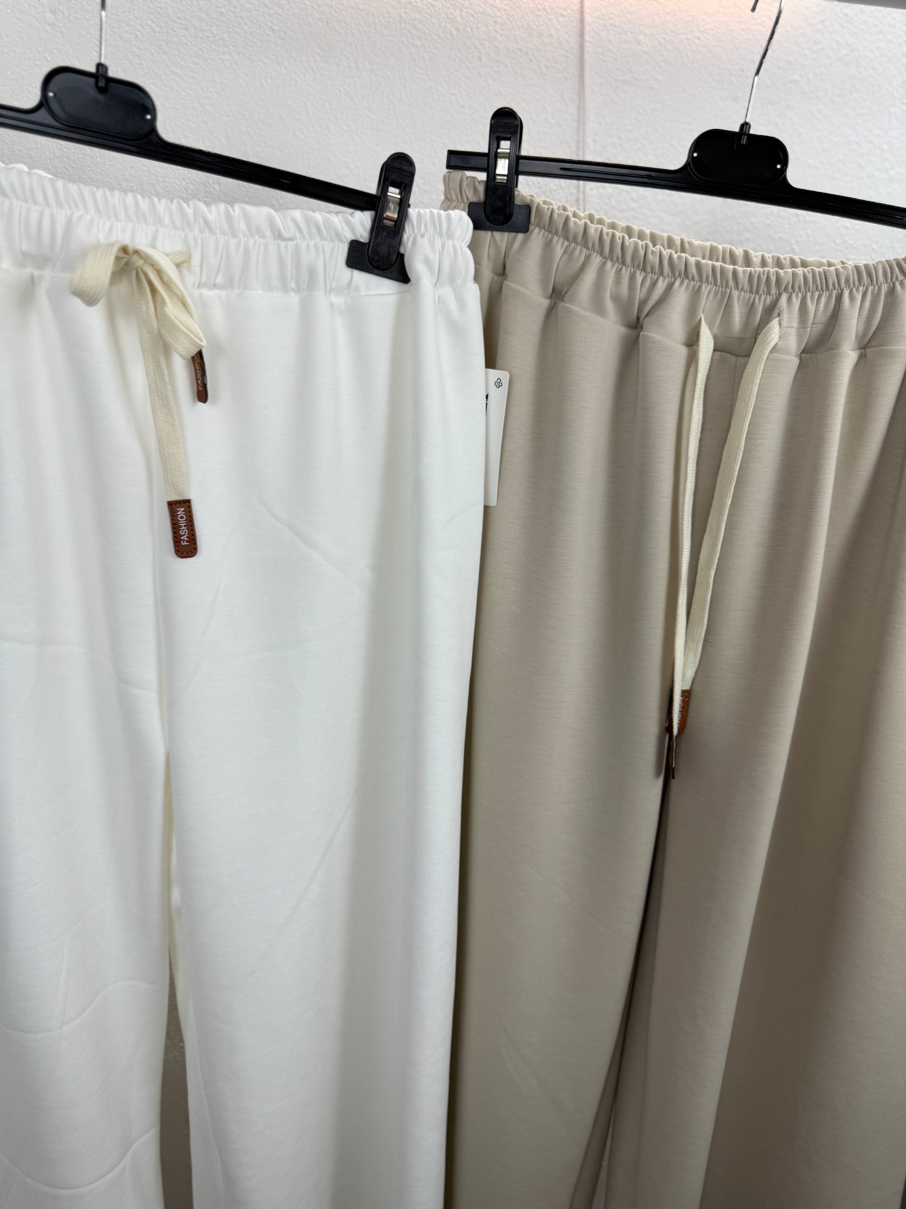 Weite Hose AMY - aus Butterstoff