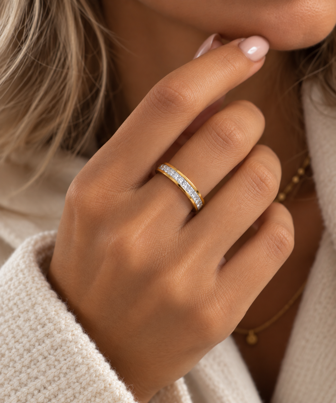 LEVIA Ring – 18K vergoldeter Edelstahl mit Zirkonia
