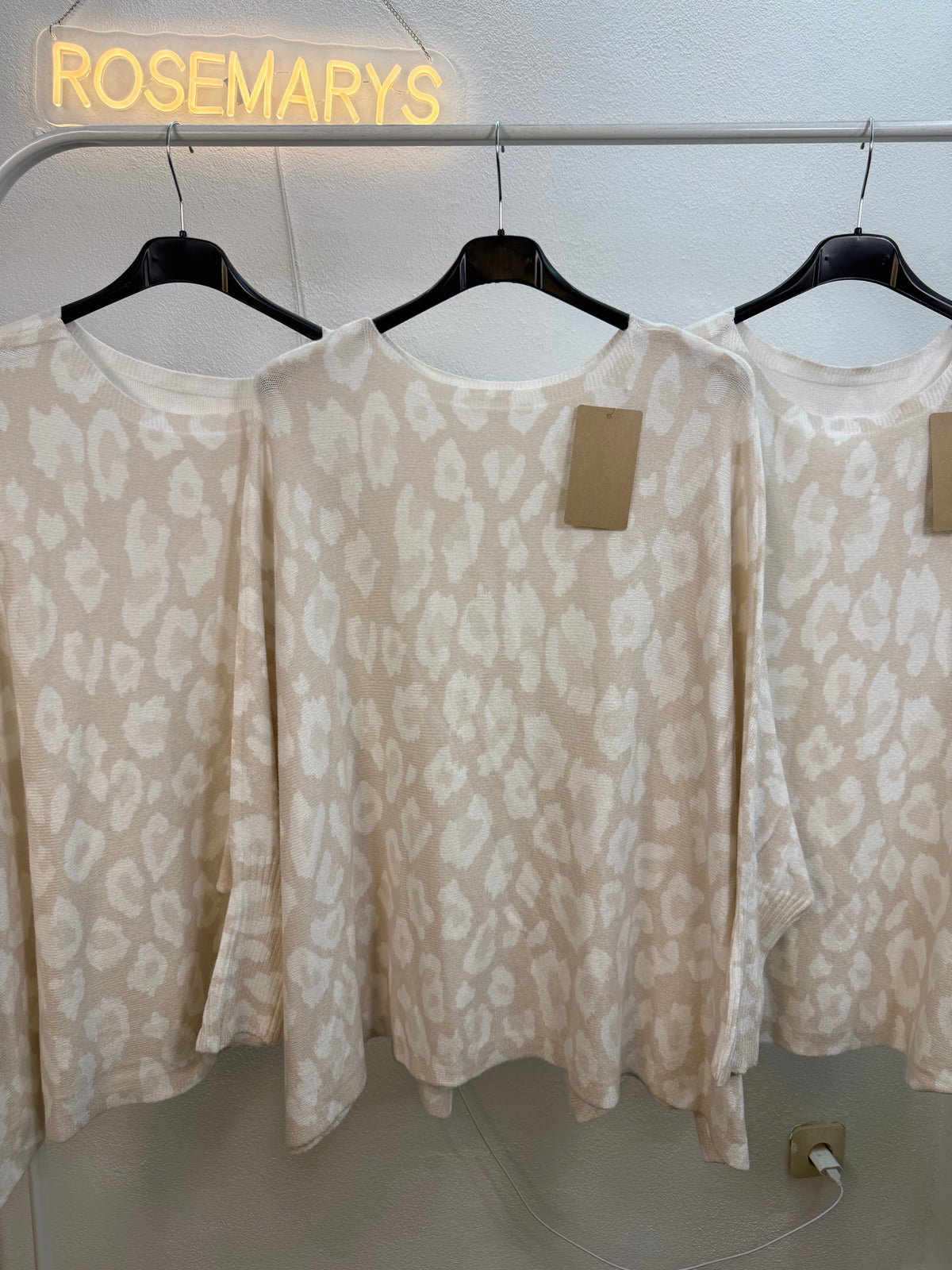 Ultra Oversize LEO Pullover mit Fledermausärmel - bis 48 tragbar
