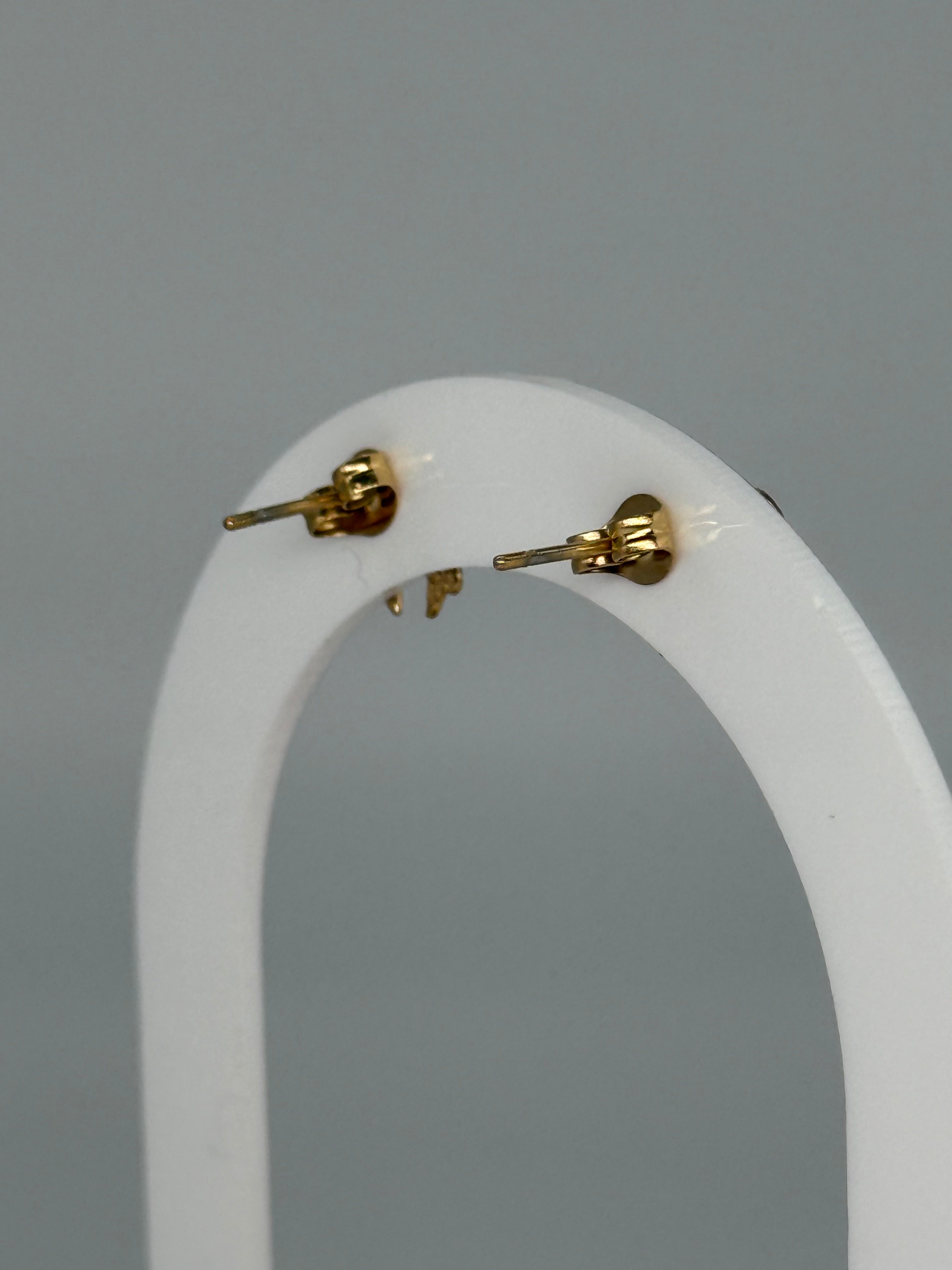 Ohrstecker SUSI - im Schleifendesign