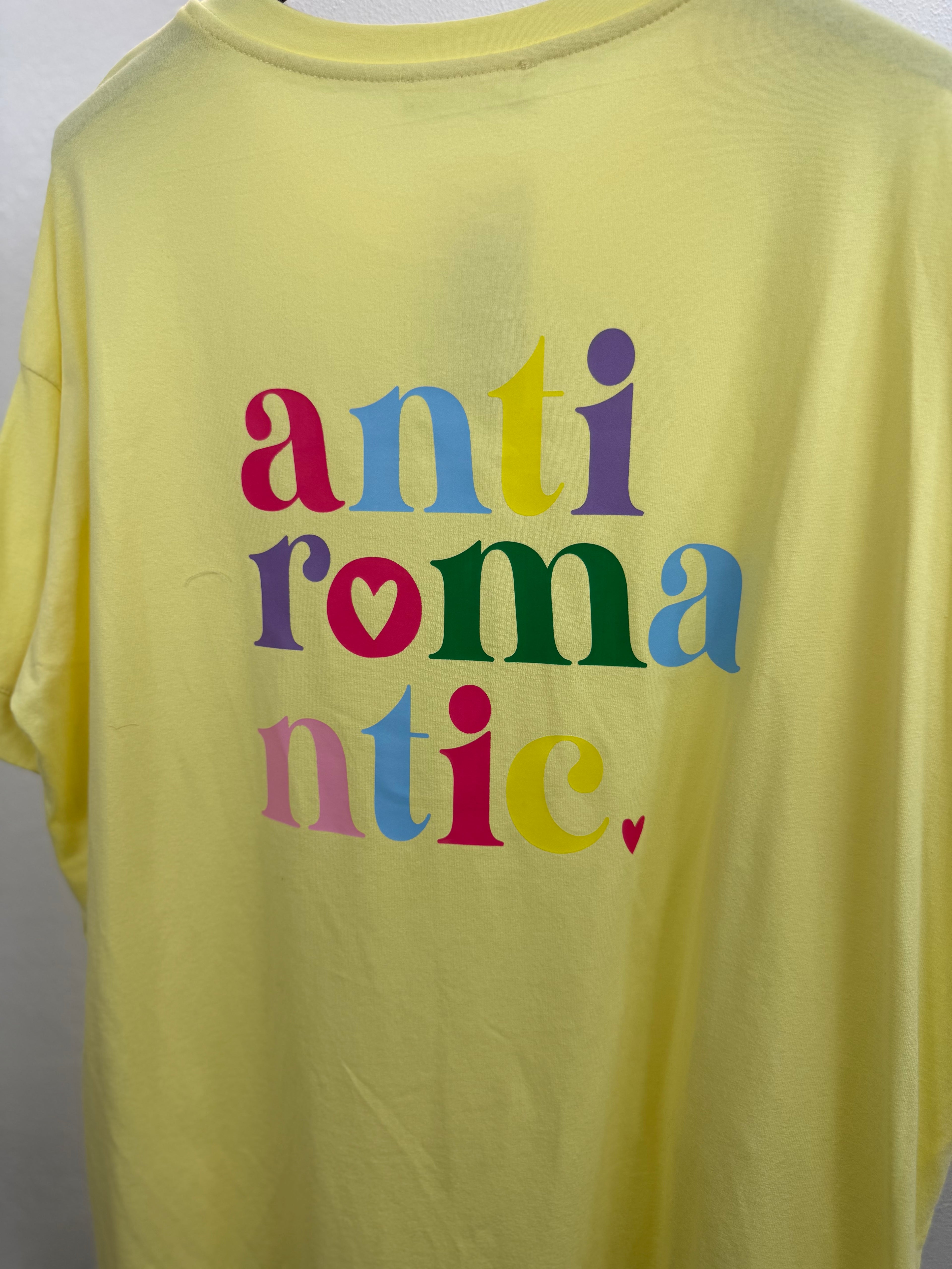 T-Shirt ANTI ROMANTIC - verschiedene Farben