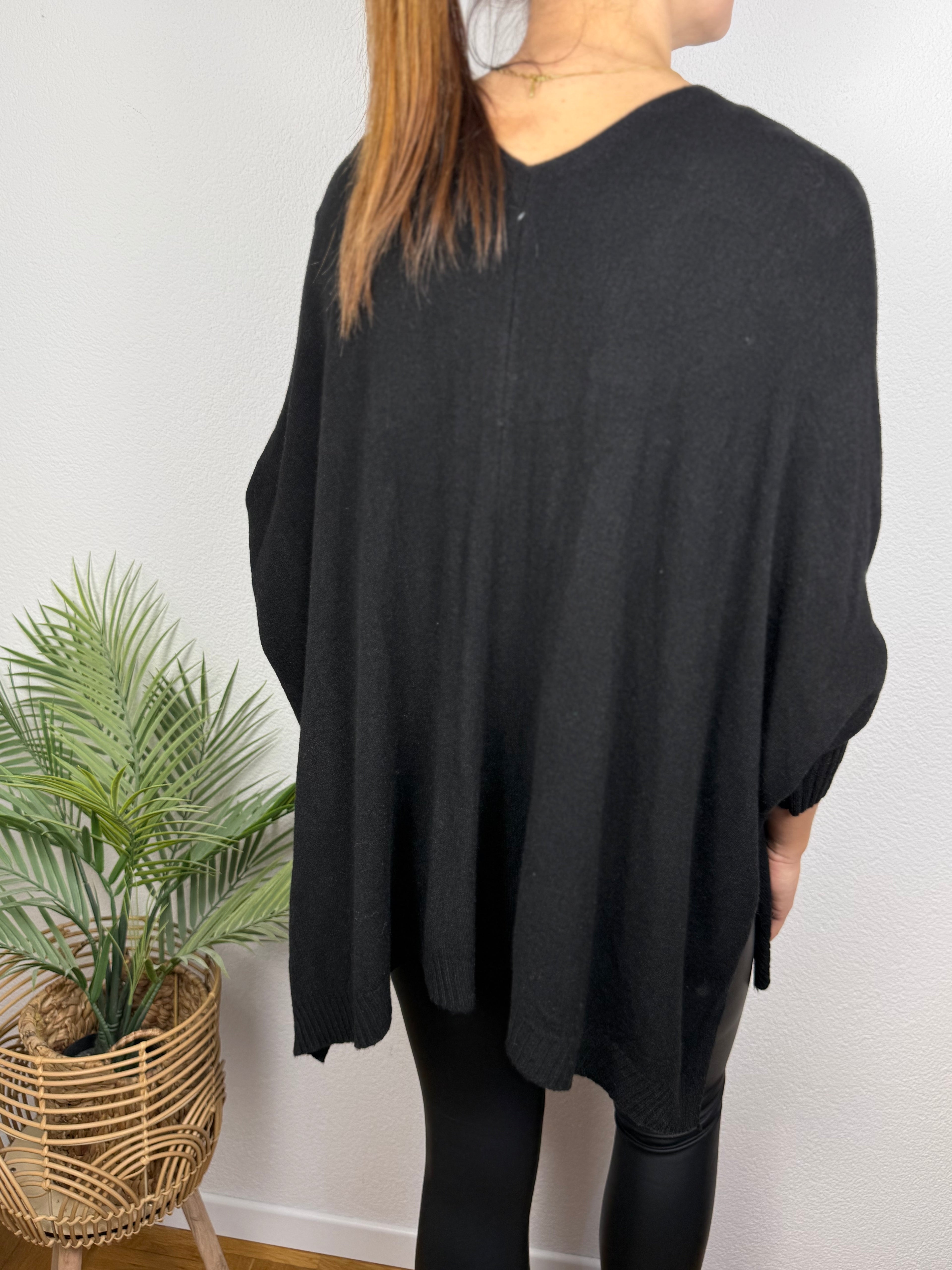 Ultra Oversize Strickjacke Elisa mit Knöpfen - butterweich dank Viskose (Kopie)