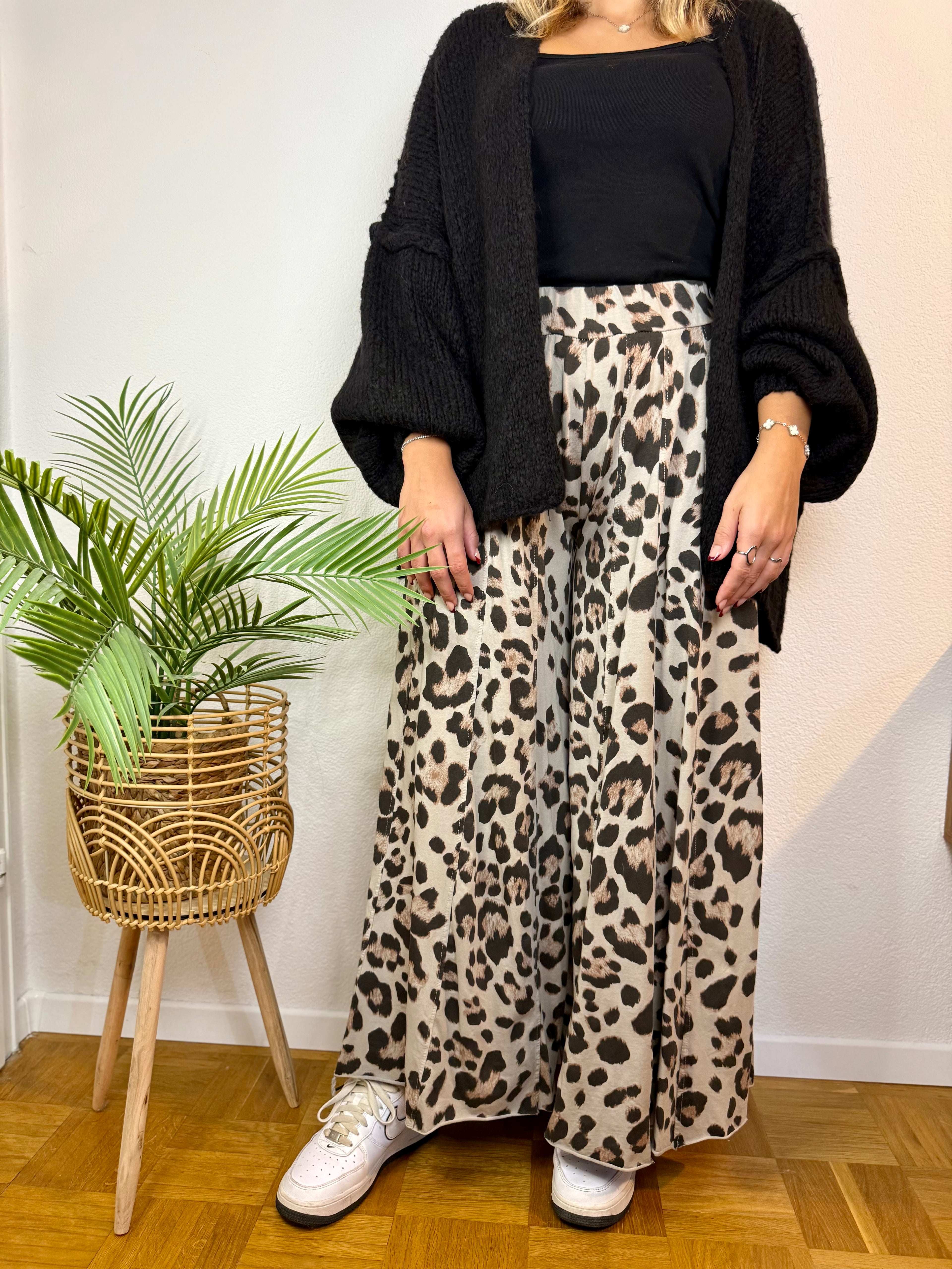 Ultra wide leg Hose mit Leoprint