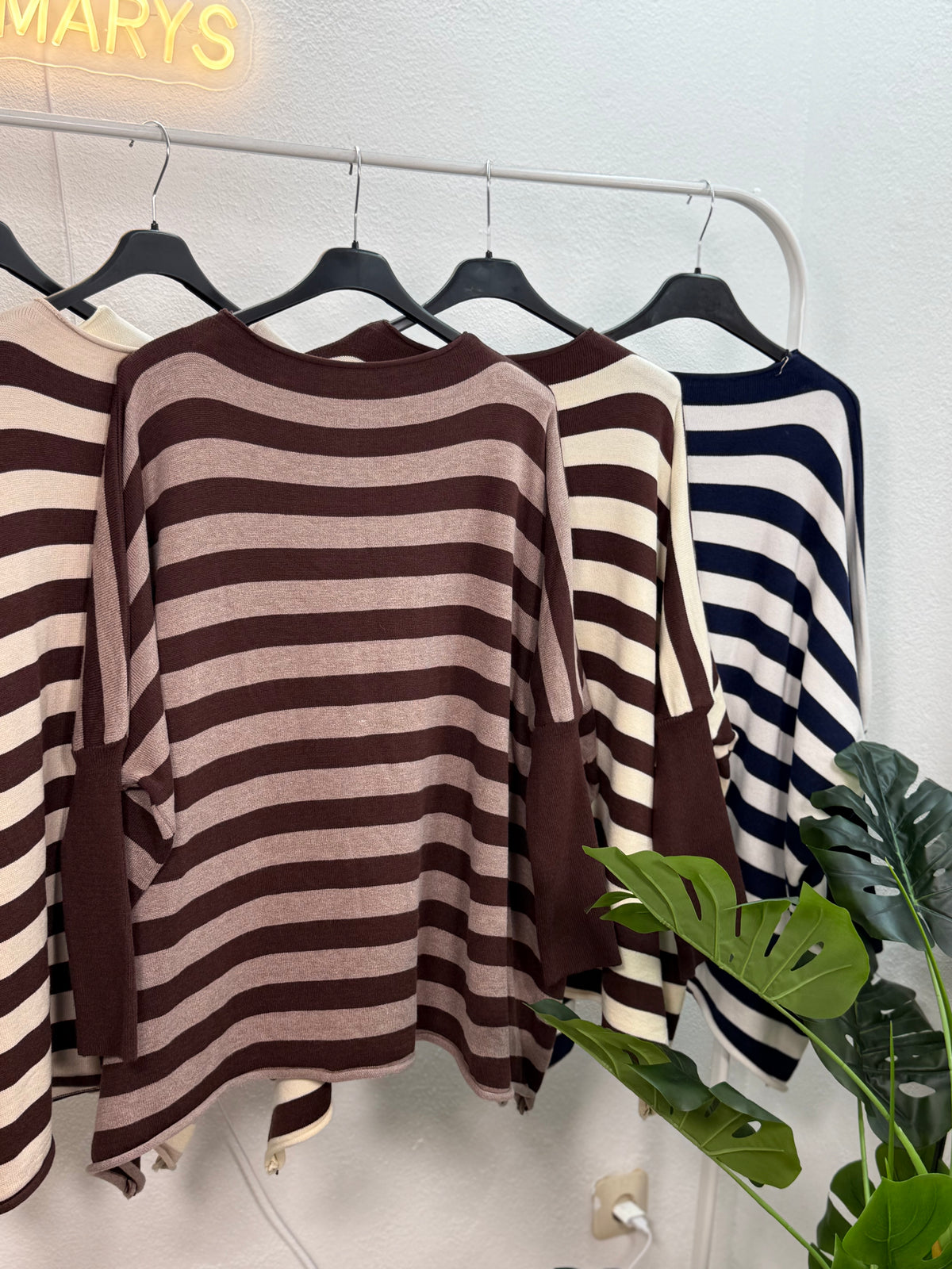 ULTRA OVERSIZE Pullover mit Fledermausärmeln - gestreift - bis 48 tragbar
