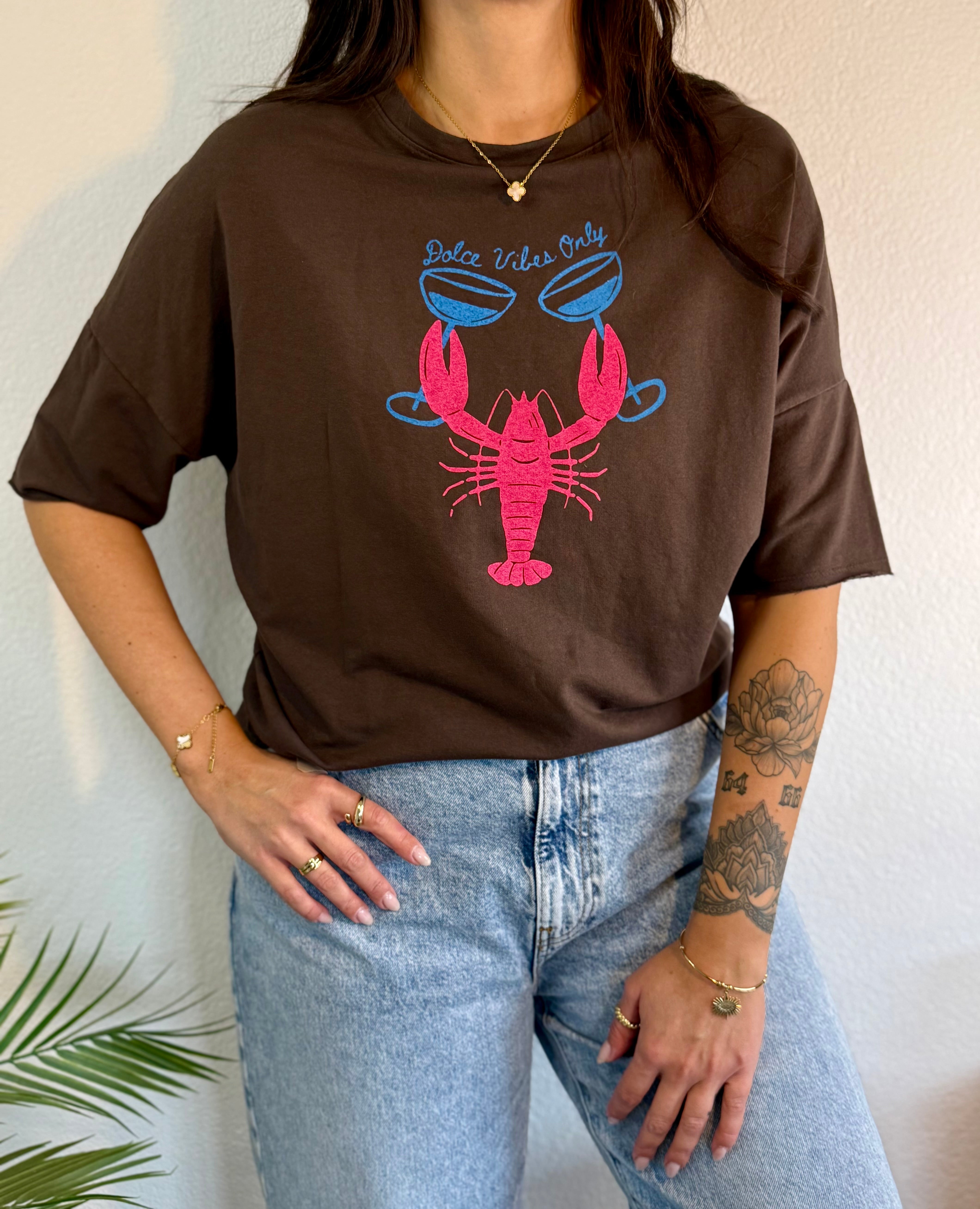 Tshirt Dolce Vibes Only mit Hummerdesign in verschiedenen Farben