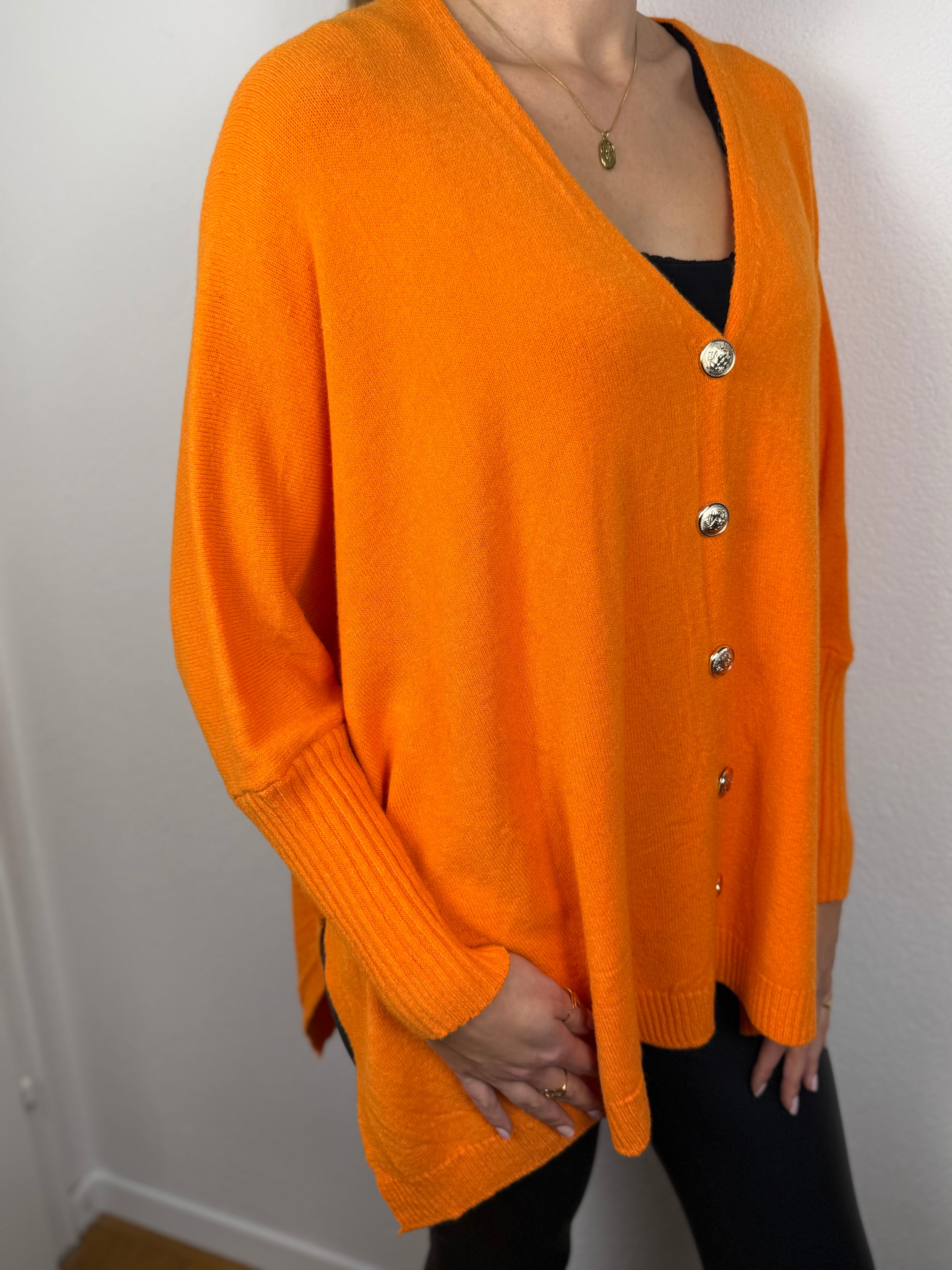 Ultra Oversize Strickjacke Elisa mit Knöpfen - butterweich dank Viskose (Kopie)