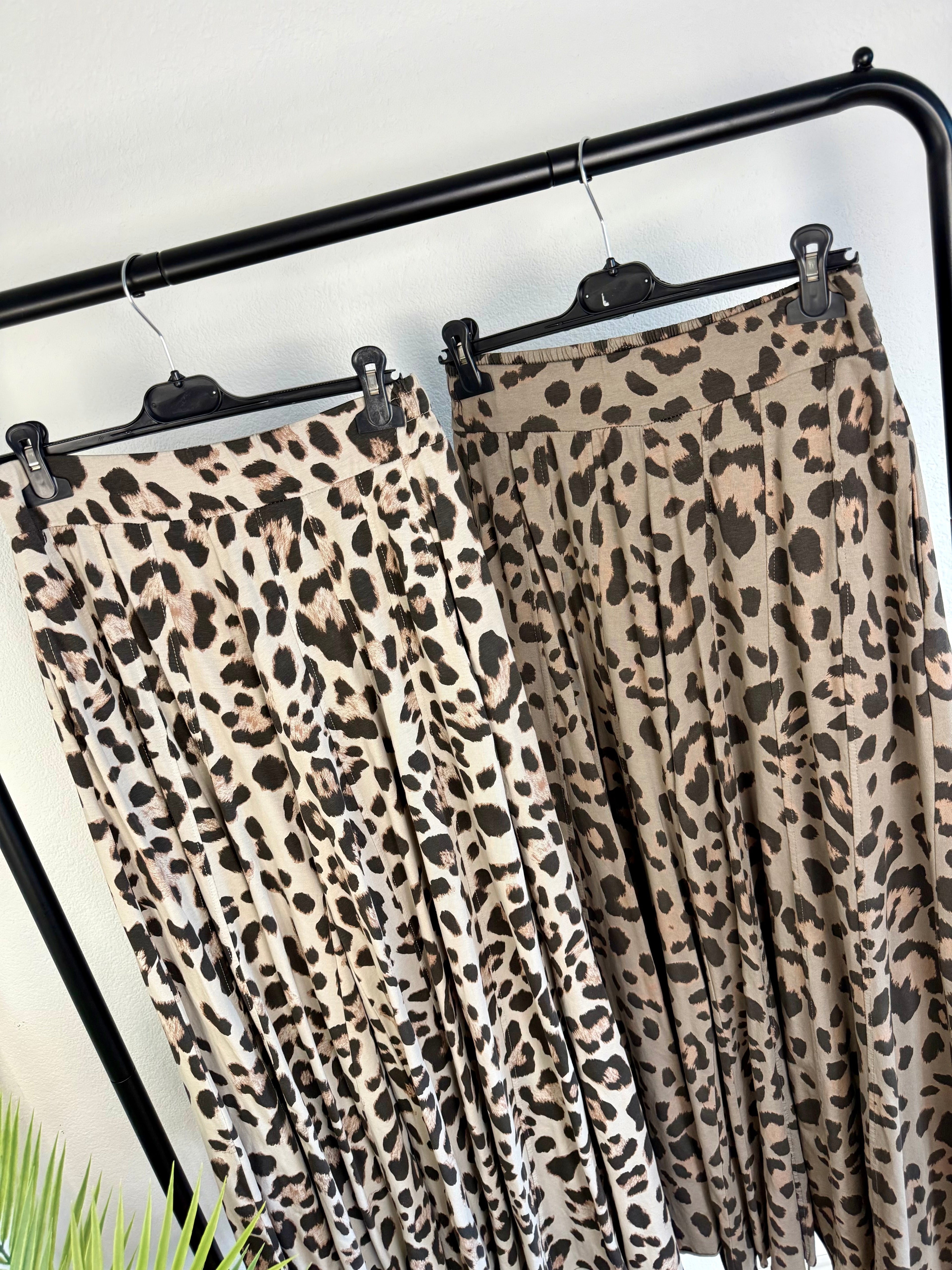 Ultra wide leg Hose mit Leoprint