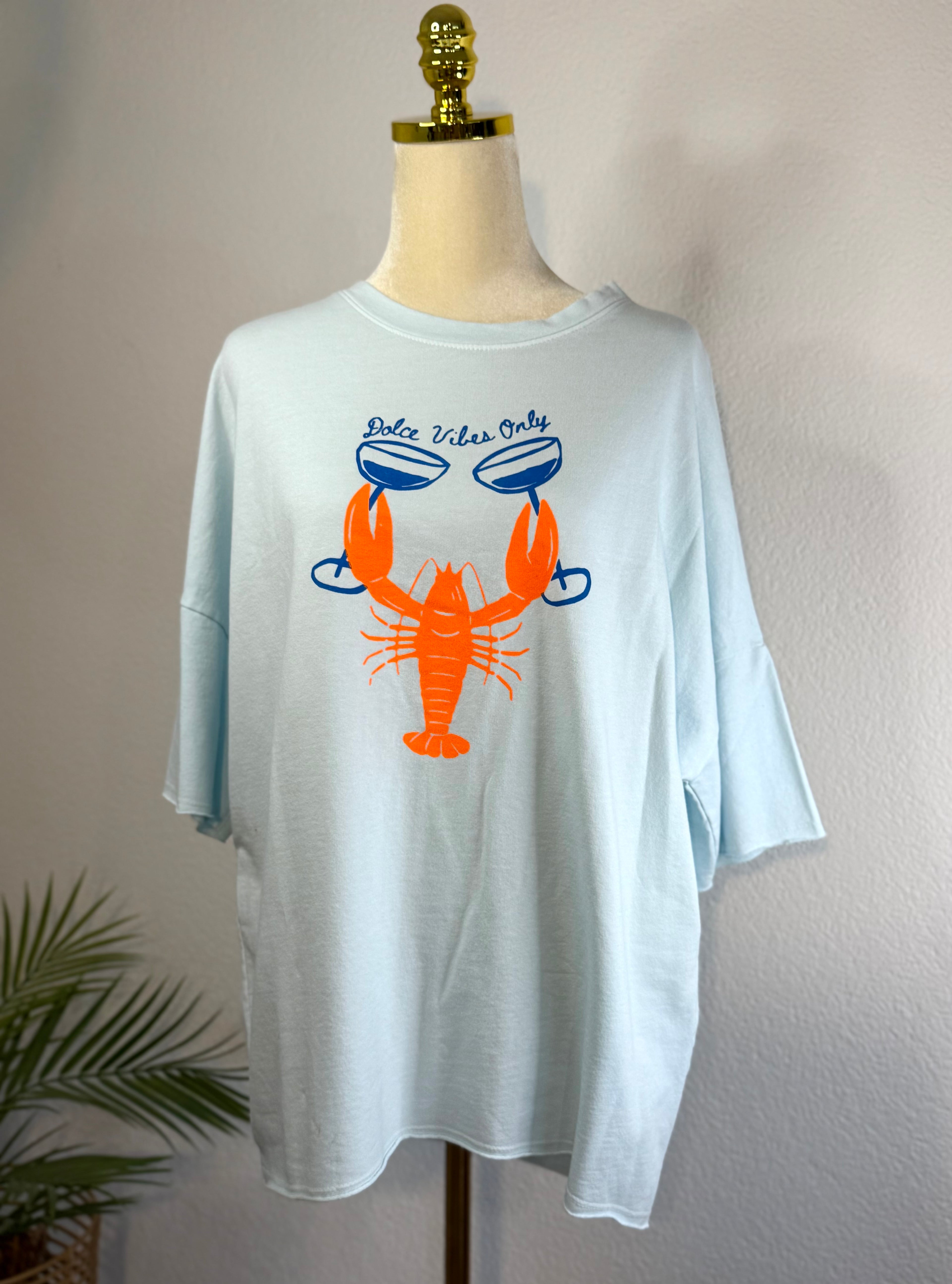 Tshirt Dolce Vibes Only mit Hummerdesign in verschiedenen Farben