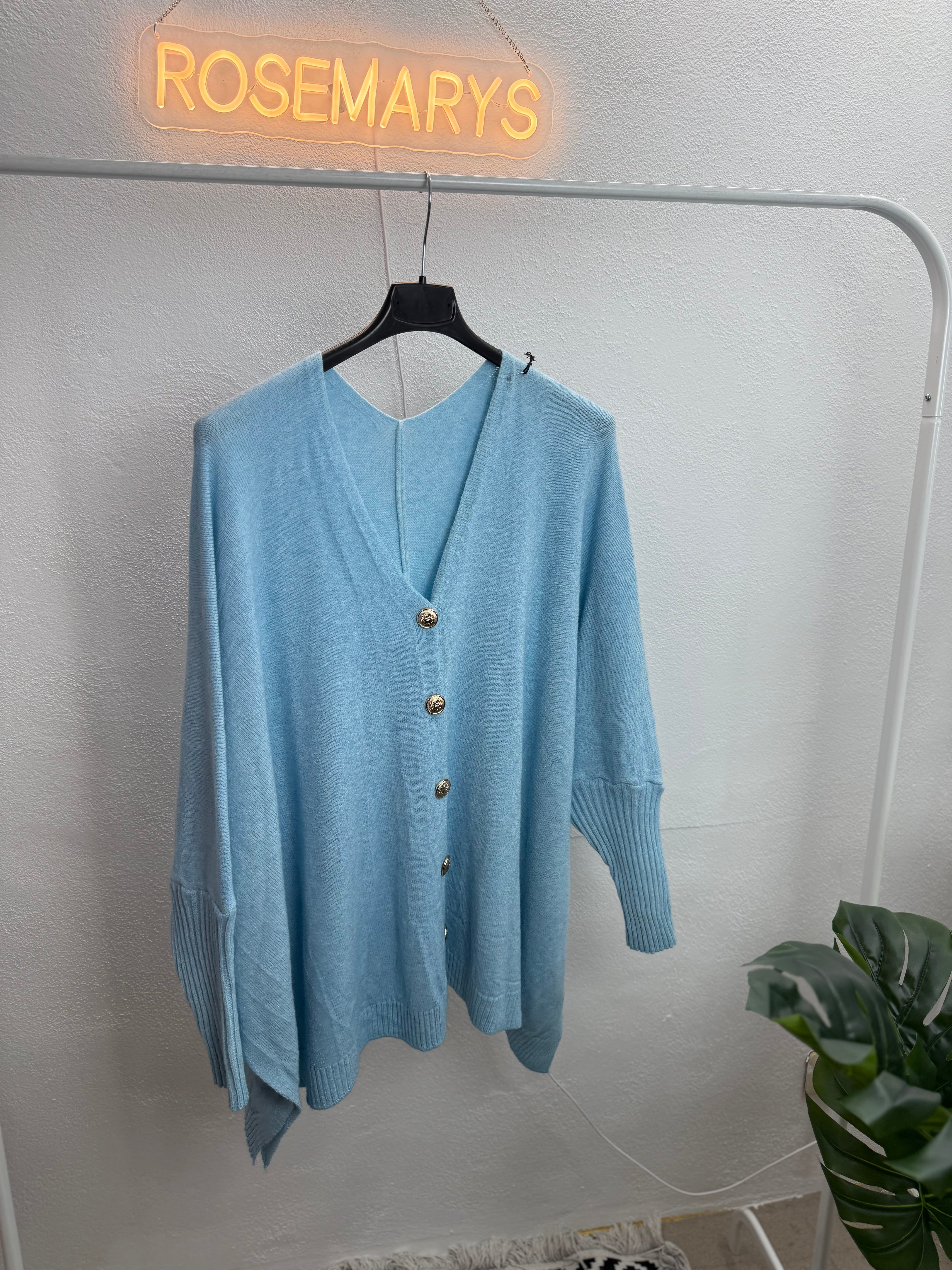 Ultra Oversize Strickjacke Elisa mit Knöpfen - butterweich dank Viskose (Kopie)