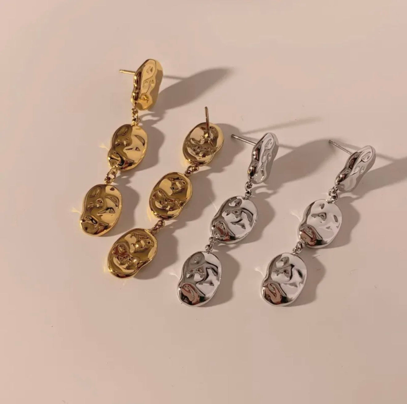 Statement Ohrringe WAVE - In Gold und Silber