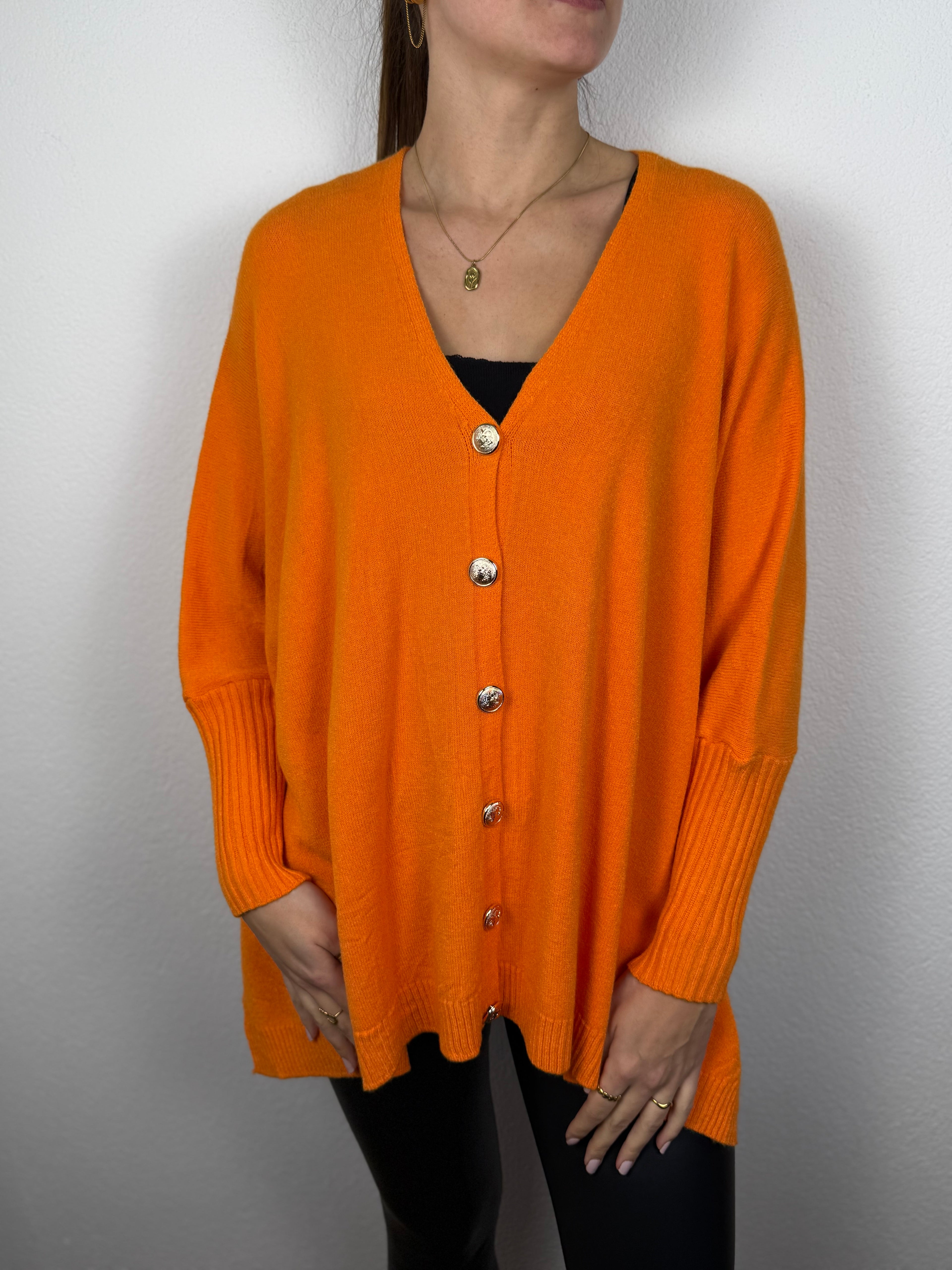 Ultra Oversize Strickjacke Elisa mit Knöpfen - butterweich dank Viskose (Kopie)