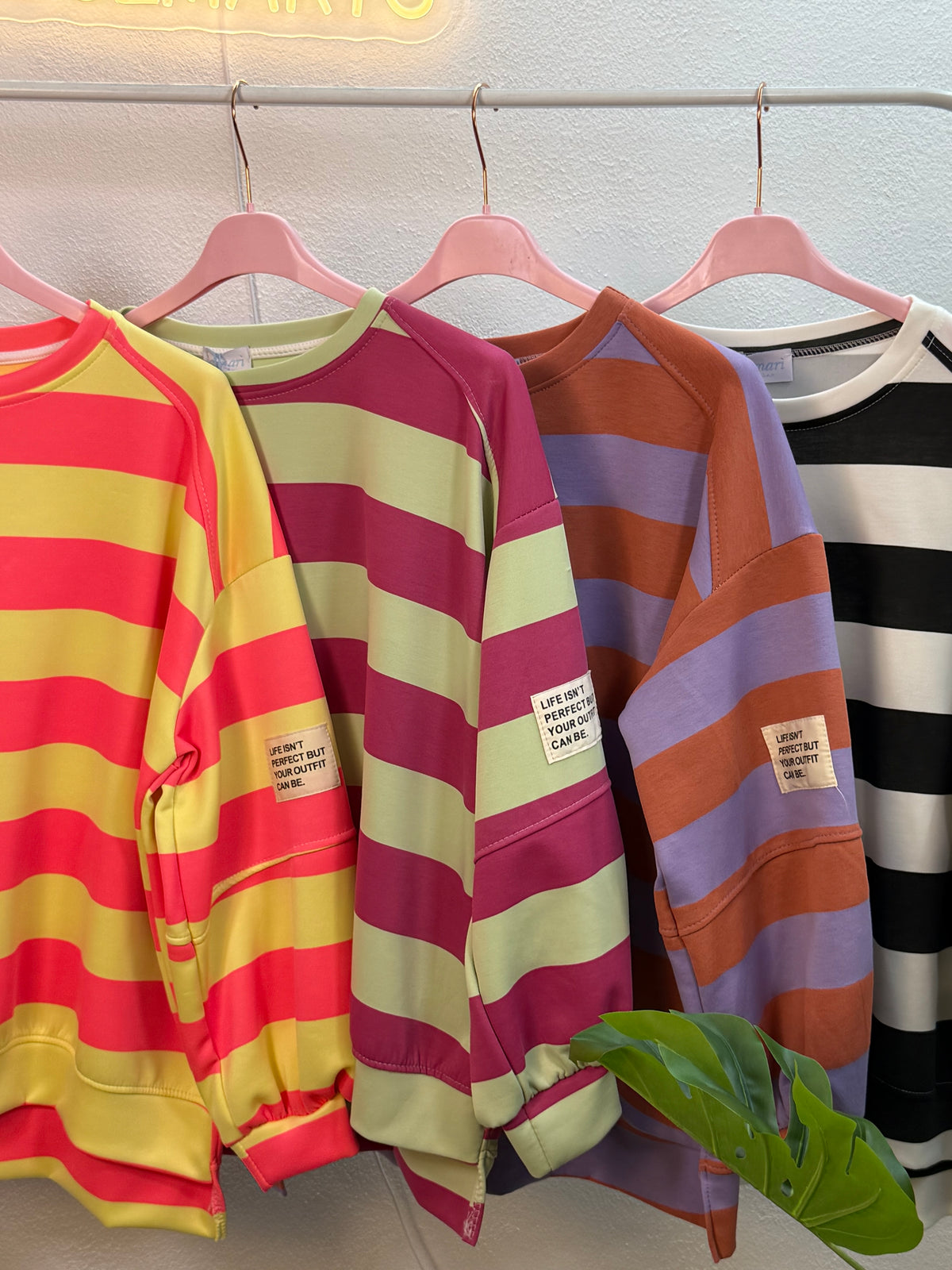 Color Crush Oversize-Pullover 🌈 - mit Streifen