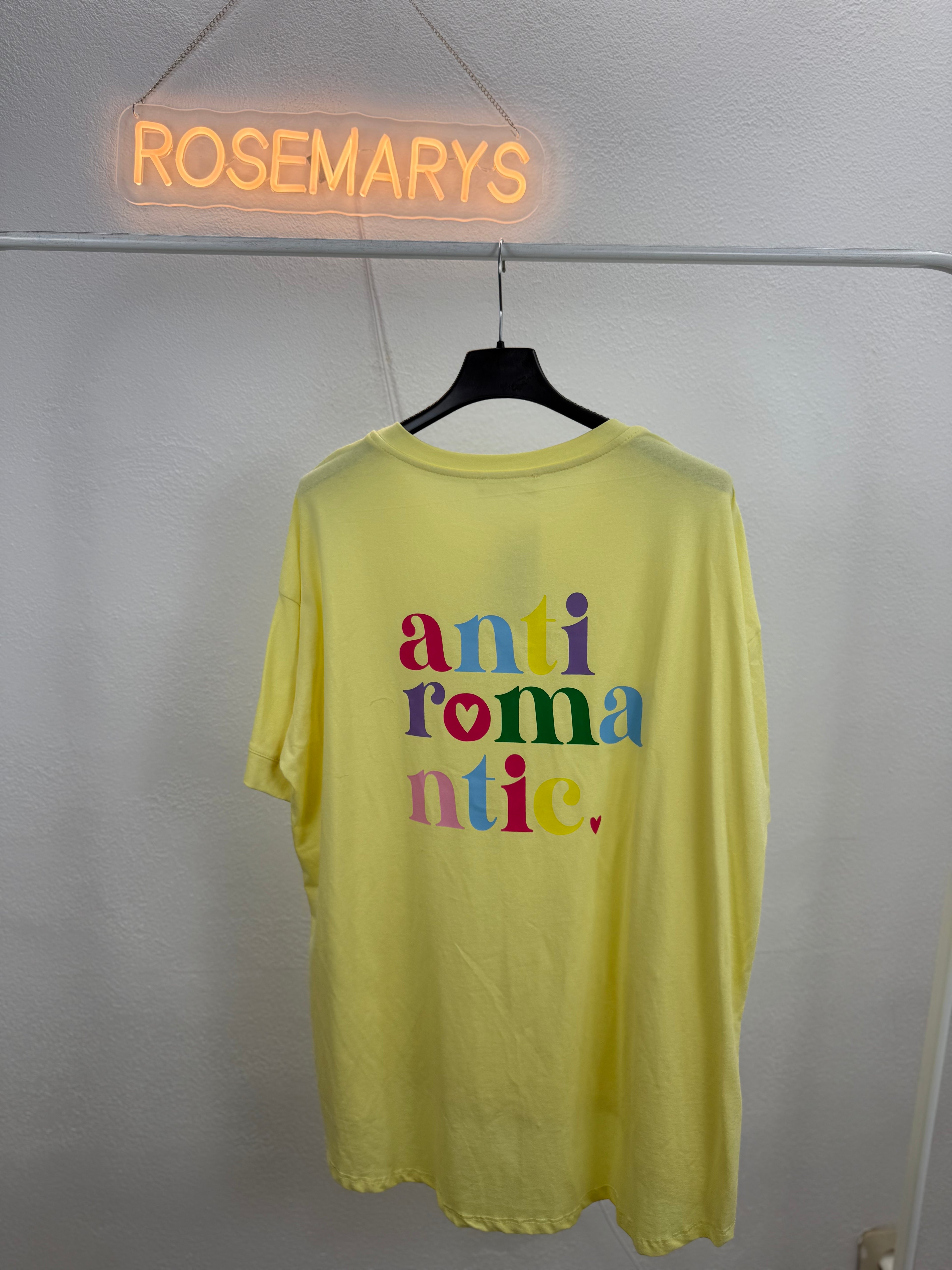 T-Shirt ANTI ROMANTIC - verschiedene Farben