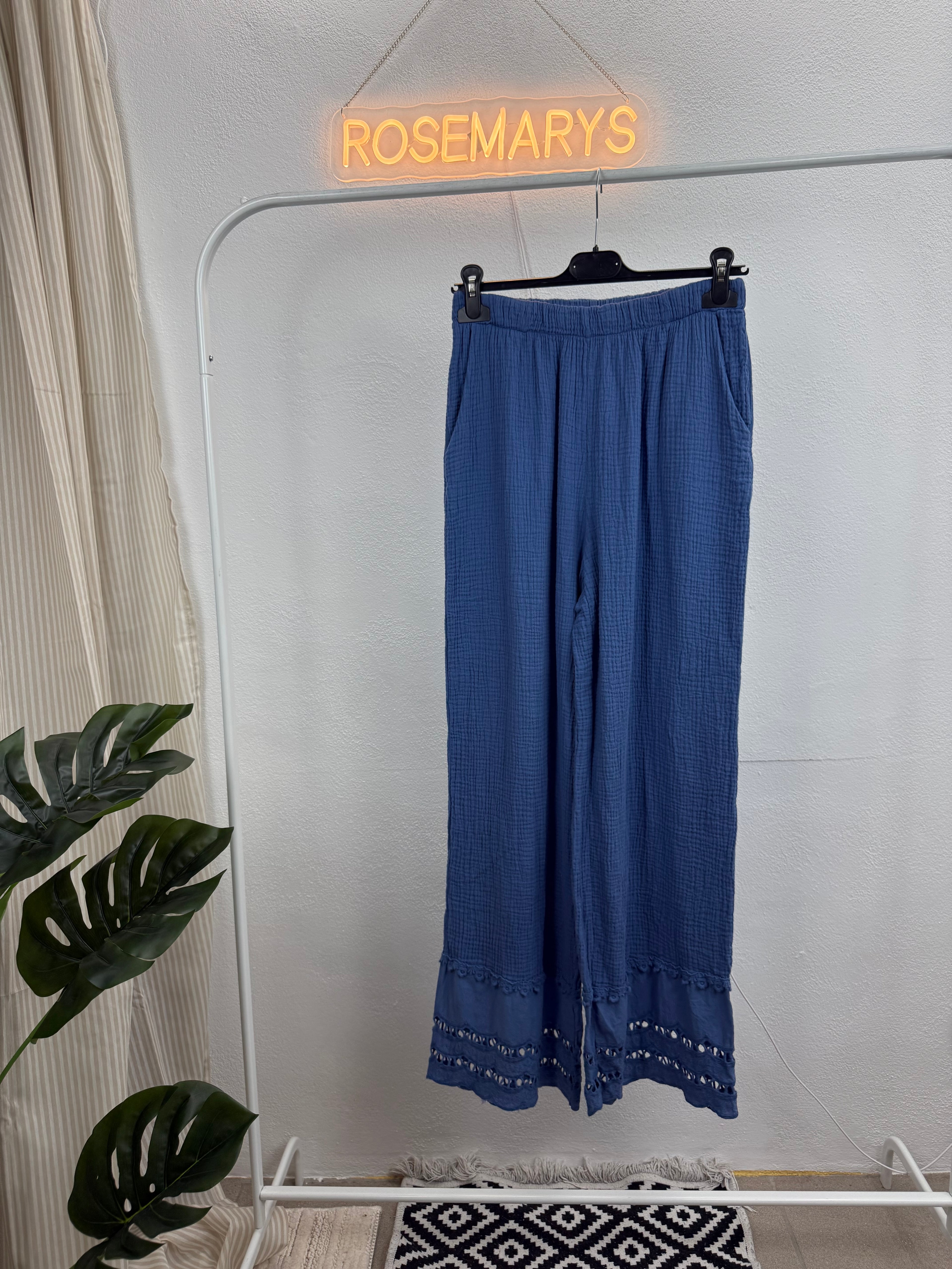 Musselinhose MARY - 100% Baumwolle mit Spitzendetail