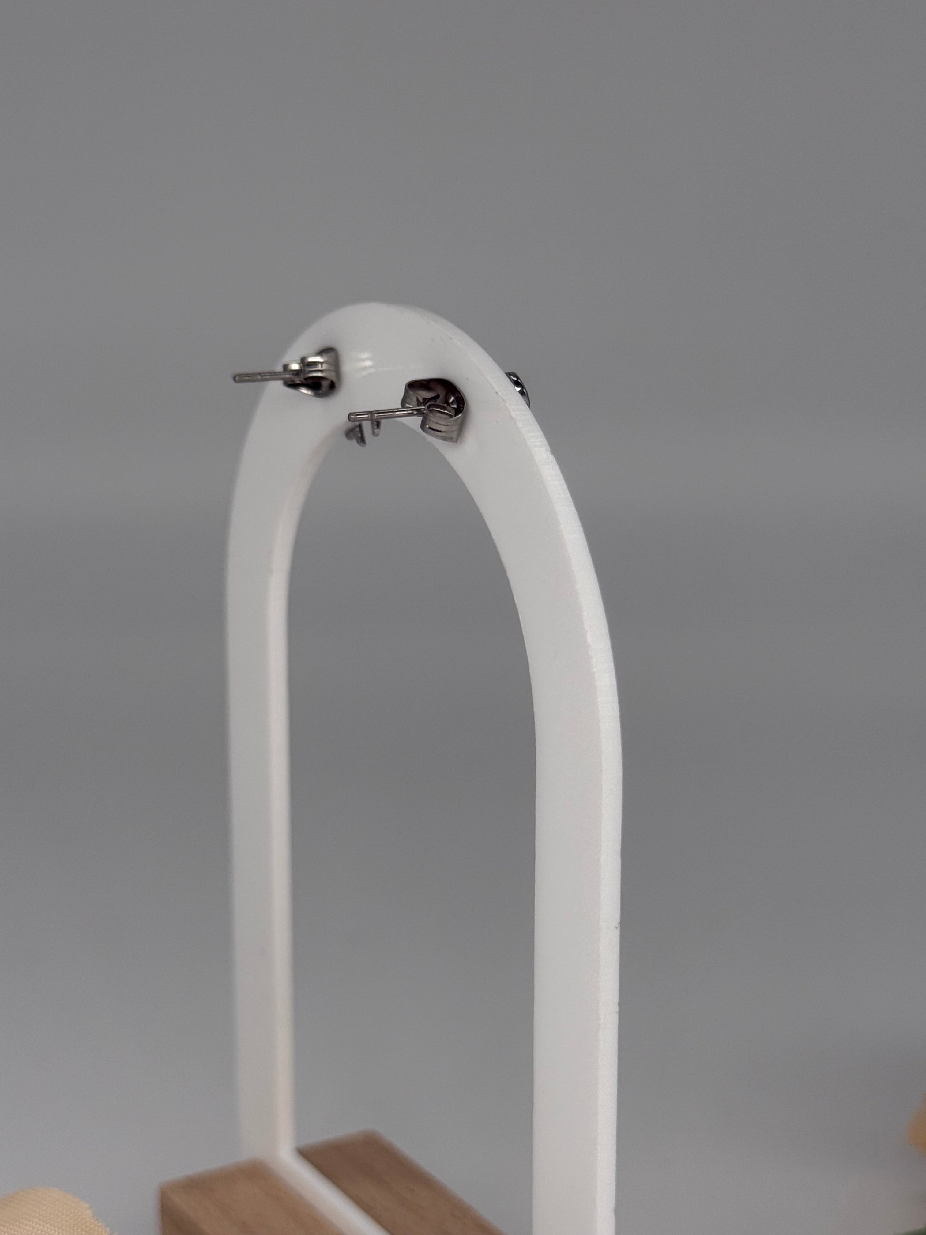 Ohrstecker SUSI - im Schleifendesign