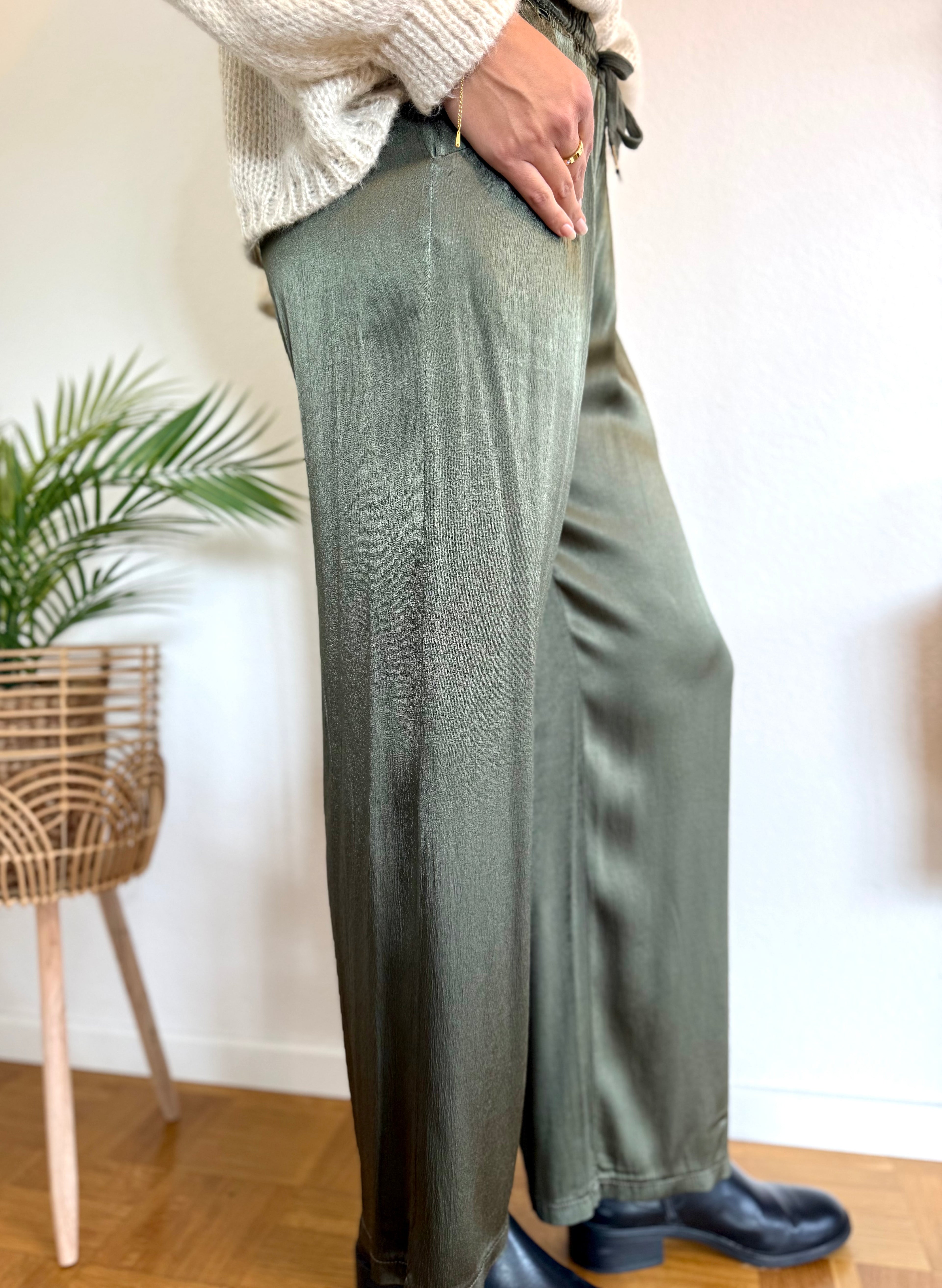 Elegante Satin-Hose mit Glanzfinish