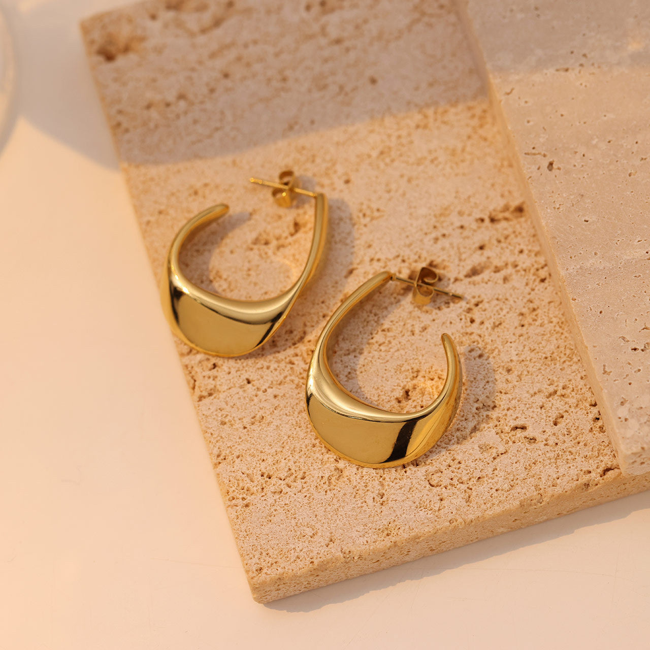 Ohrringe Creolen LUNA CURVED - Edelstahl + 18K Vergoldung