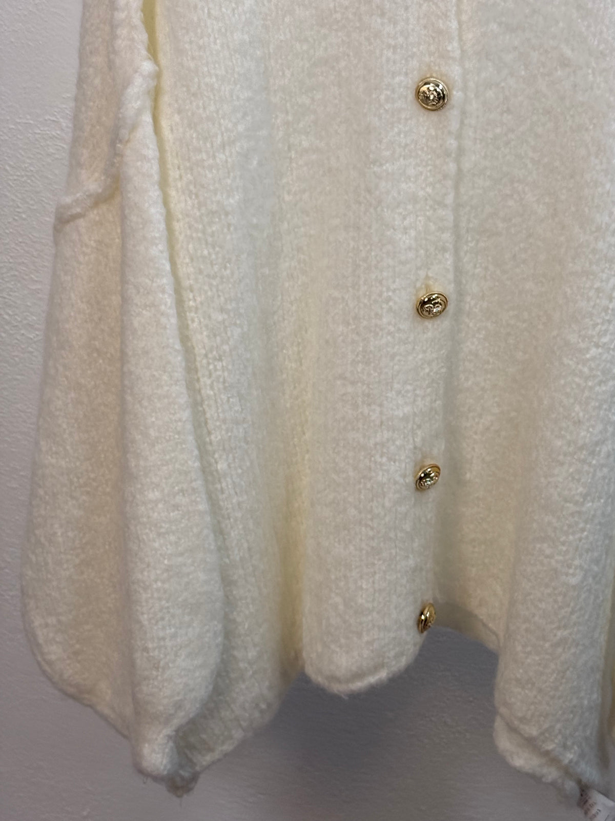 Ultra Oversize Strickcardigan mit Knopfleiste