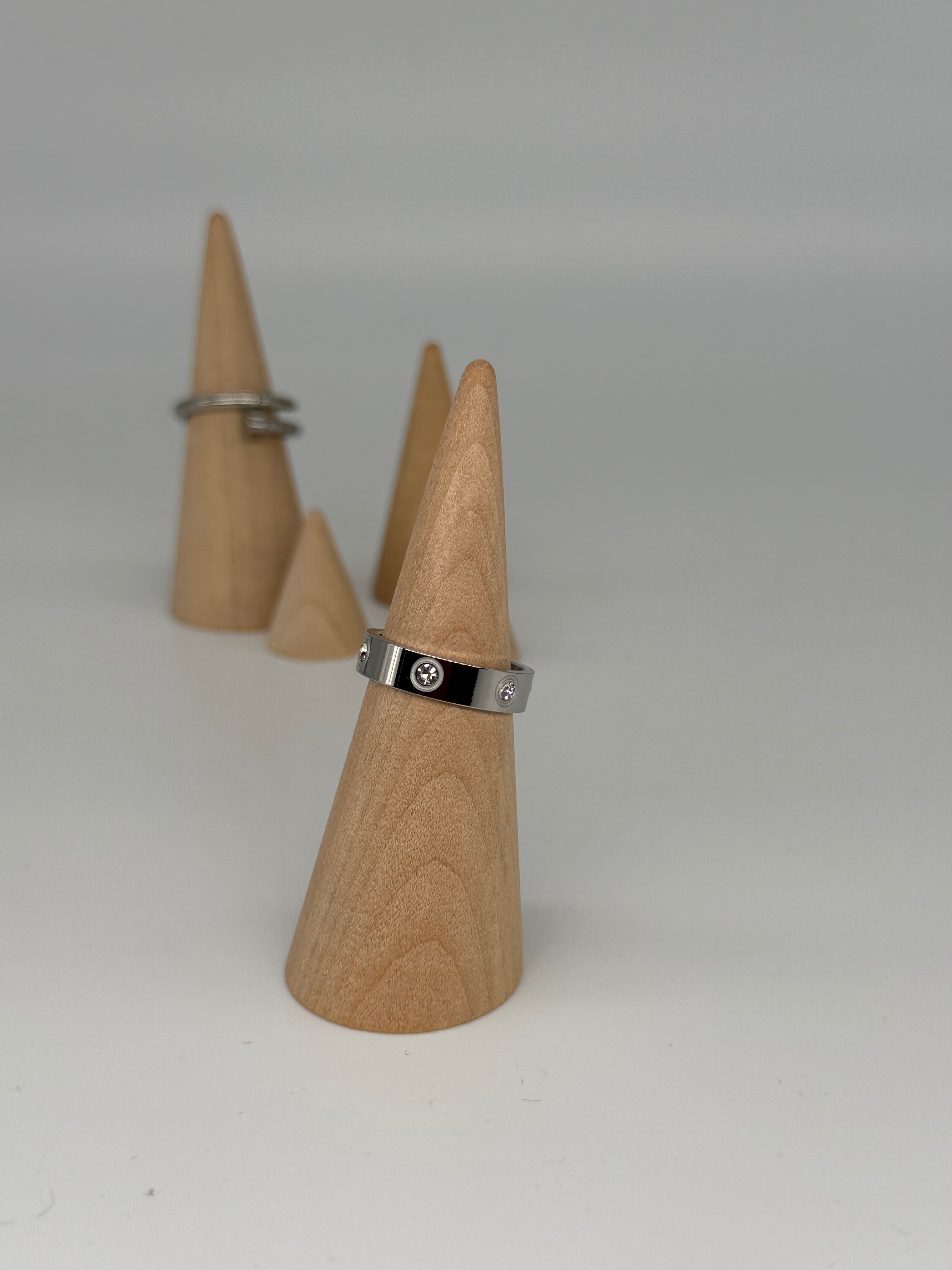 Edelstahlring mit Strasssteinen