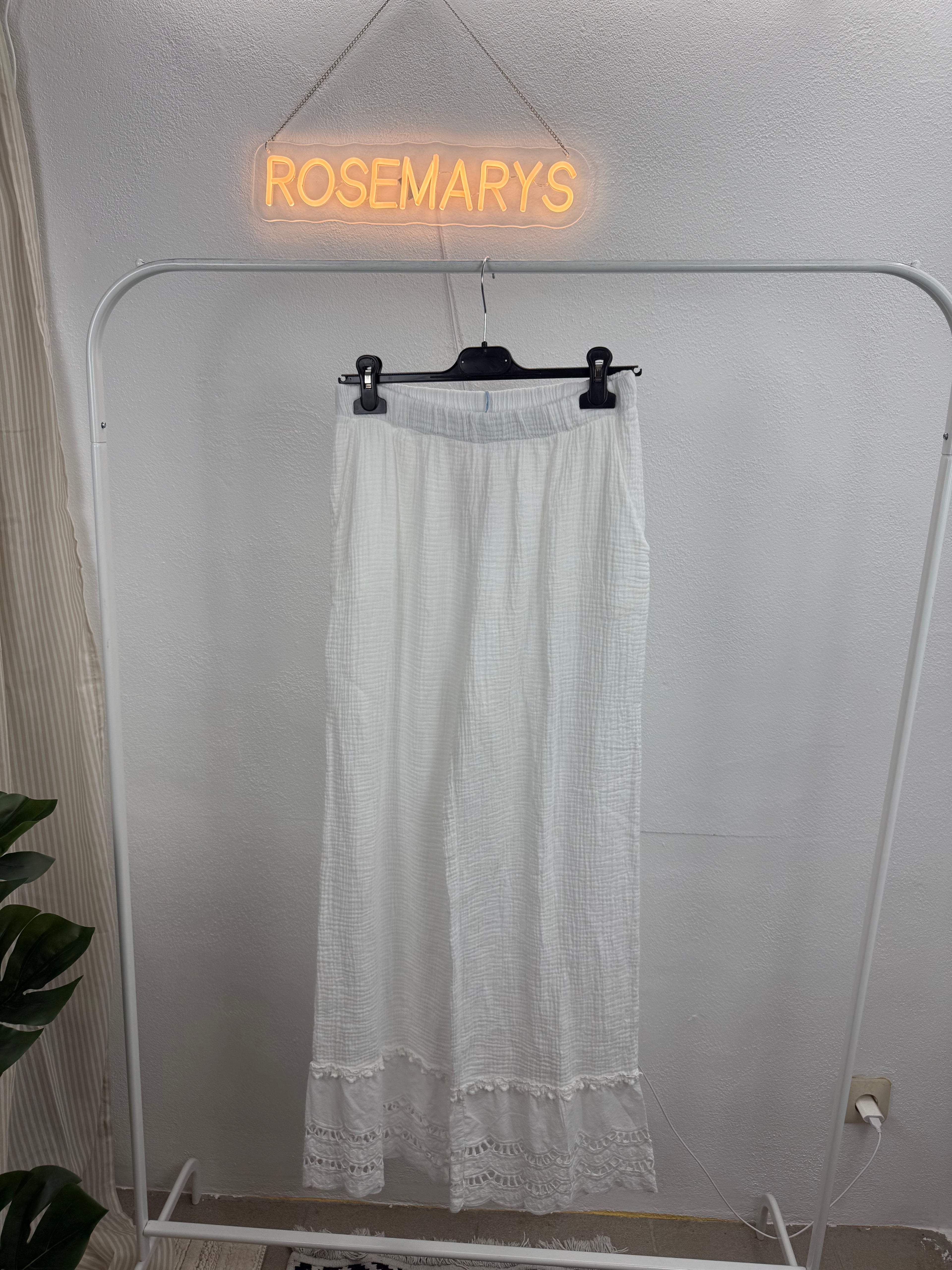 Musselinhose MARY - 100% Baumwolle mit Spitzendetail
