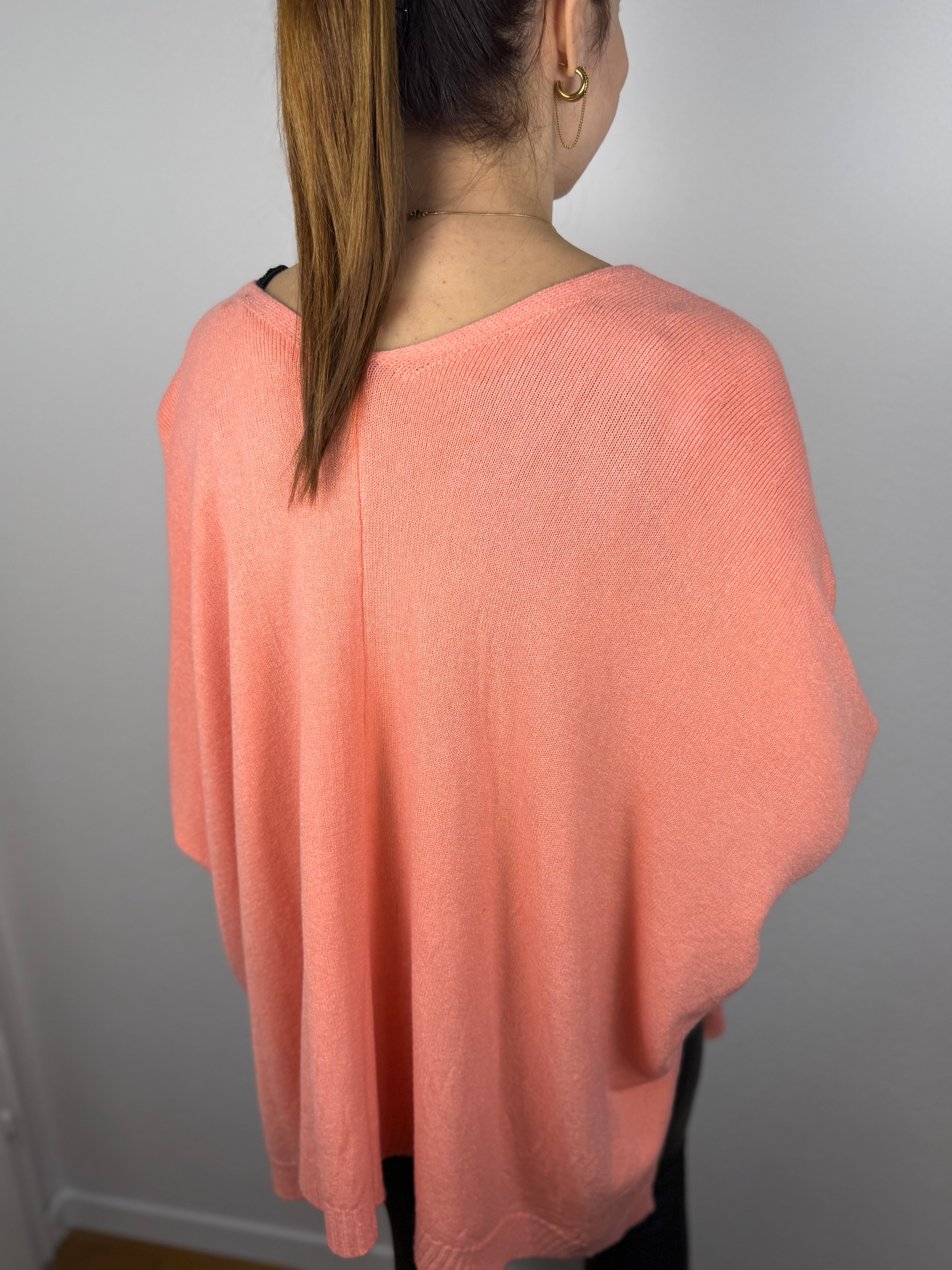 Ultra Oversize Strickjacke Elisa mit Knöpfen - butterweich dank Viskose (Kopie)